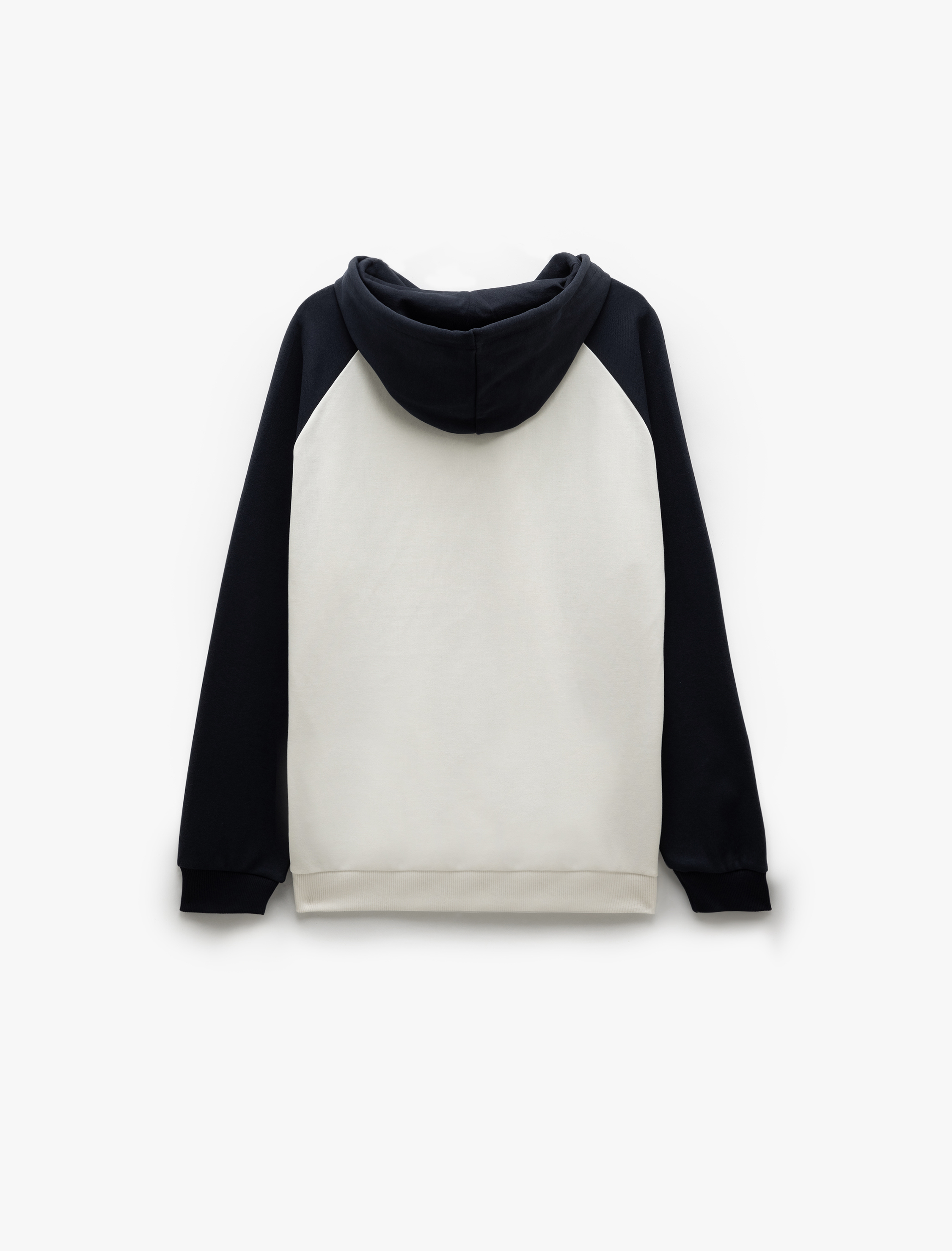   Uzun Kollu Kapşonlu Renk Kontrastlı Baskılı Hoodie