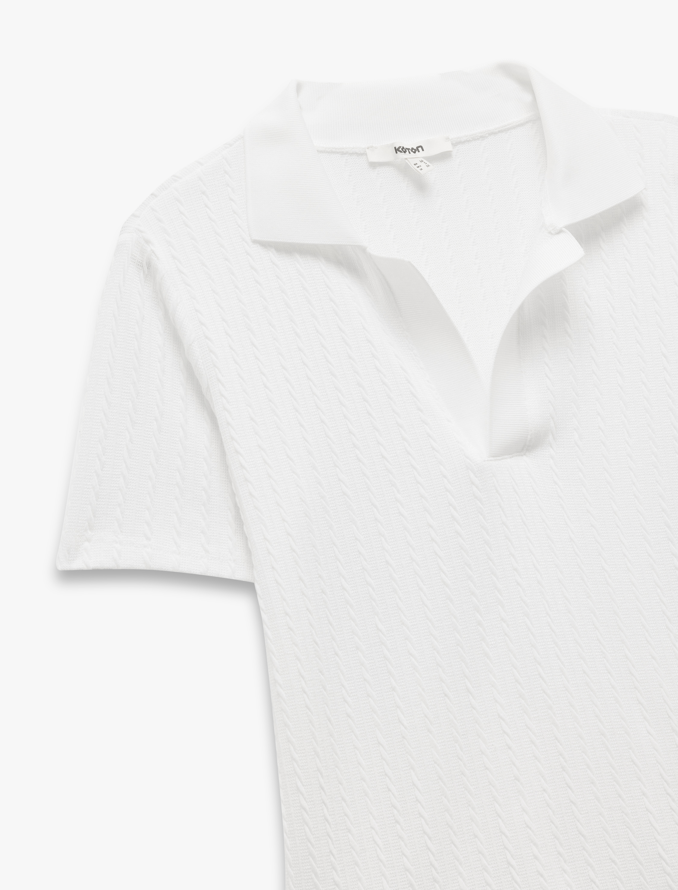   Saç Örgü Dokulu Kısa Kollu Polo Yaka Tişört