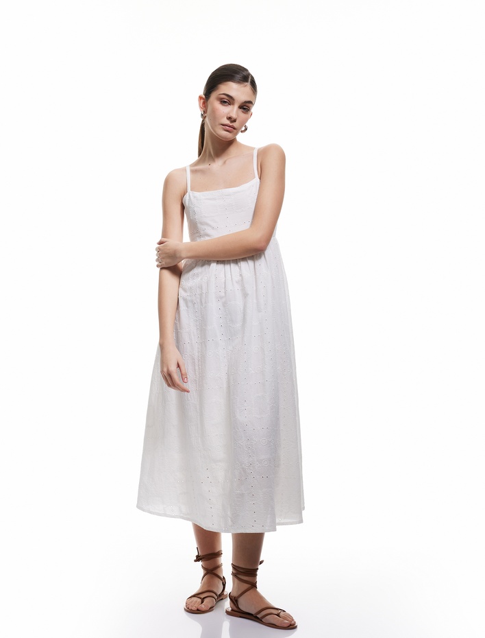  Pamuklu Arkası Pencere Detaylı Midi Askılı Brodeli Fistolu Kloş Elbise