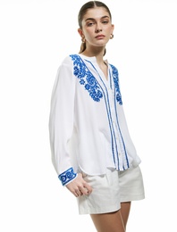 Uzun Kollu Hakim Yaka Viskon Nakış Detaylı Çiçekli Gömlek