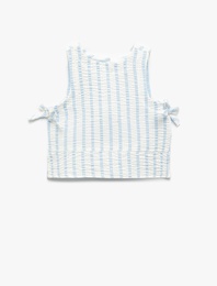 Fiyonk Detaylı Viskon Karışımlı Bisiklet Yaka Çizgili Crop Bluz