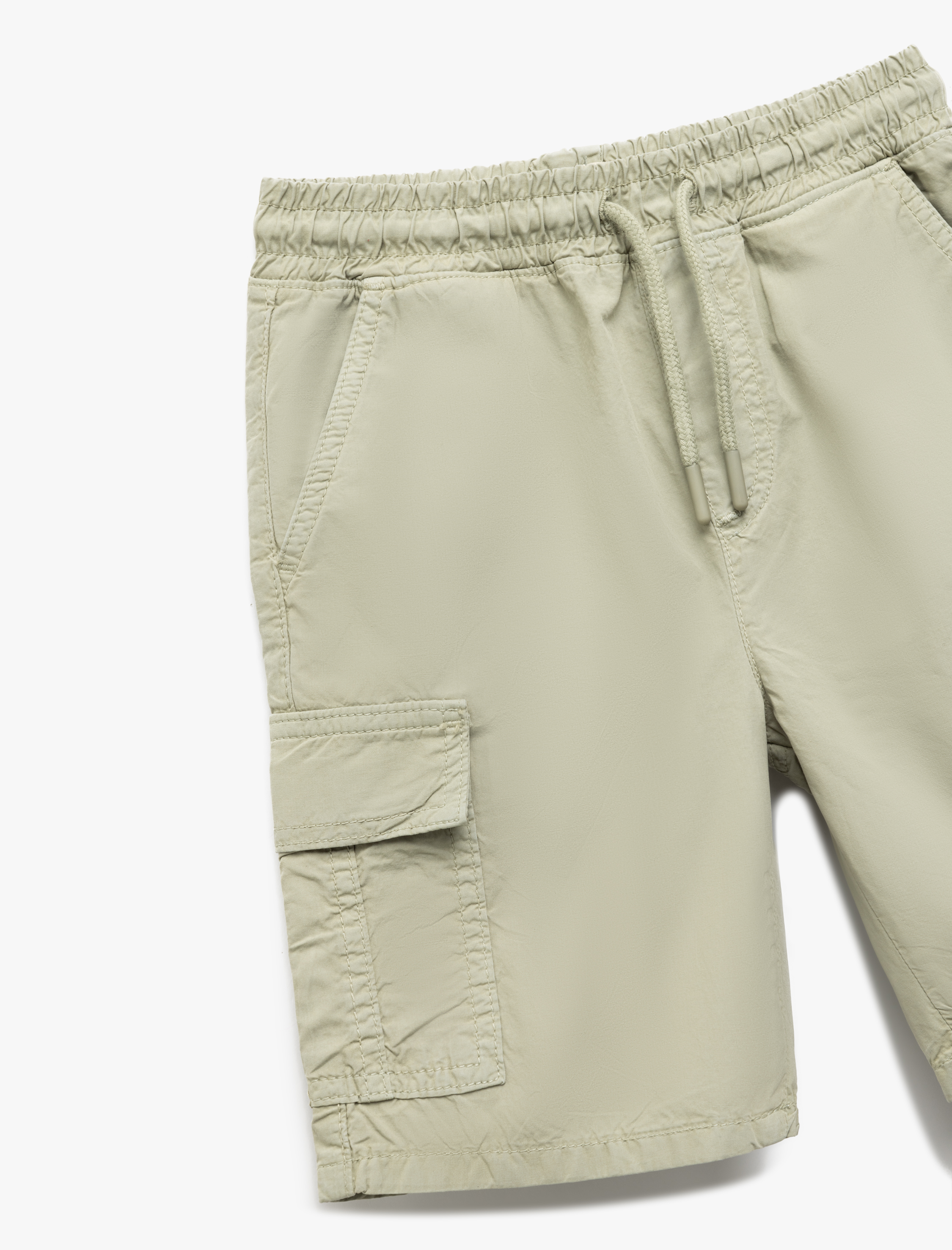  Erkek Çocuk Pamuklu Beli Bağcıklı Cep Detaylı Basic Paraşüt Şort