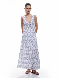 Pamuklu Arkası Pencere Detaylı V Yaka Uzun Çiçekli Fistolu Brodeli Elbise