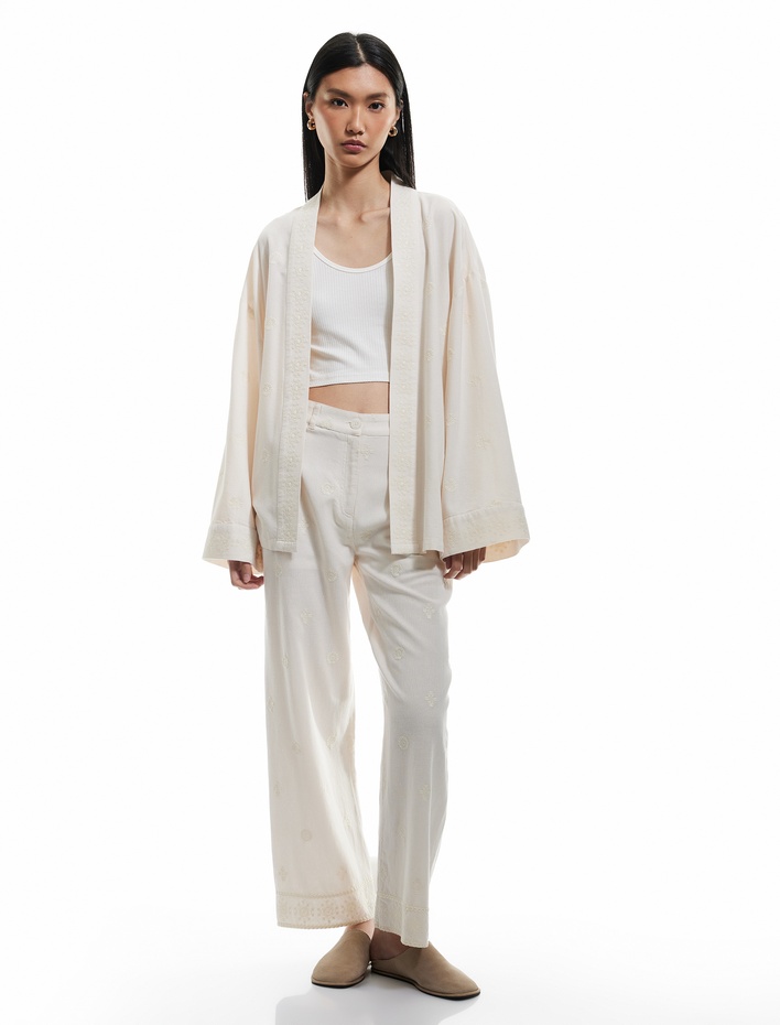  Viskon-Pamuk Karışımlı Nakışlı Yüksek Bel Düz Bol Paça Pantolon