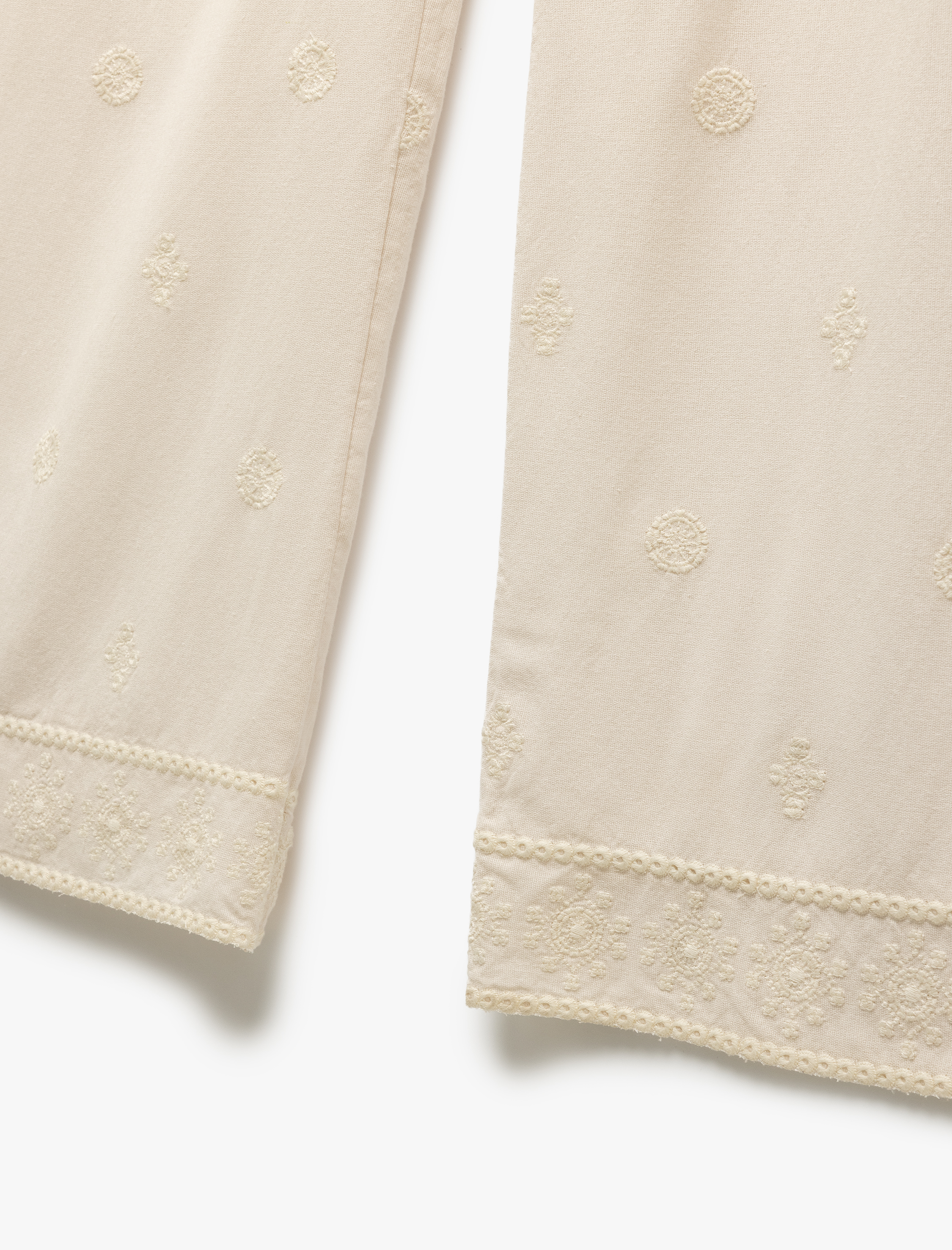   Viskon-Pamuk Karışımlı Nakışlı Yüksek Bel Düz Bol Paça Pantolon