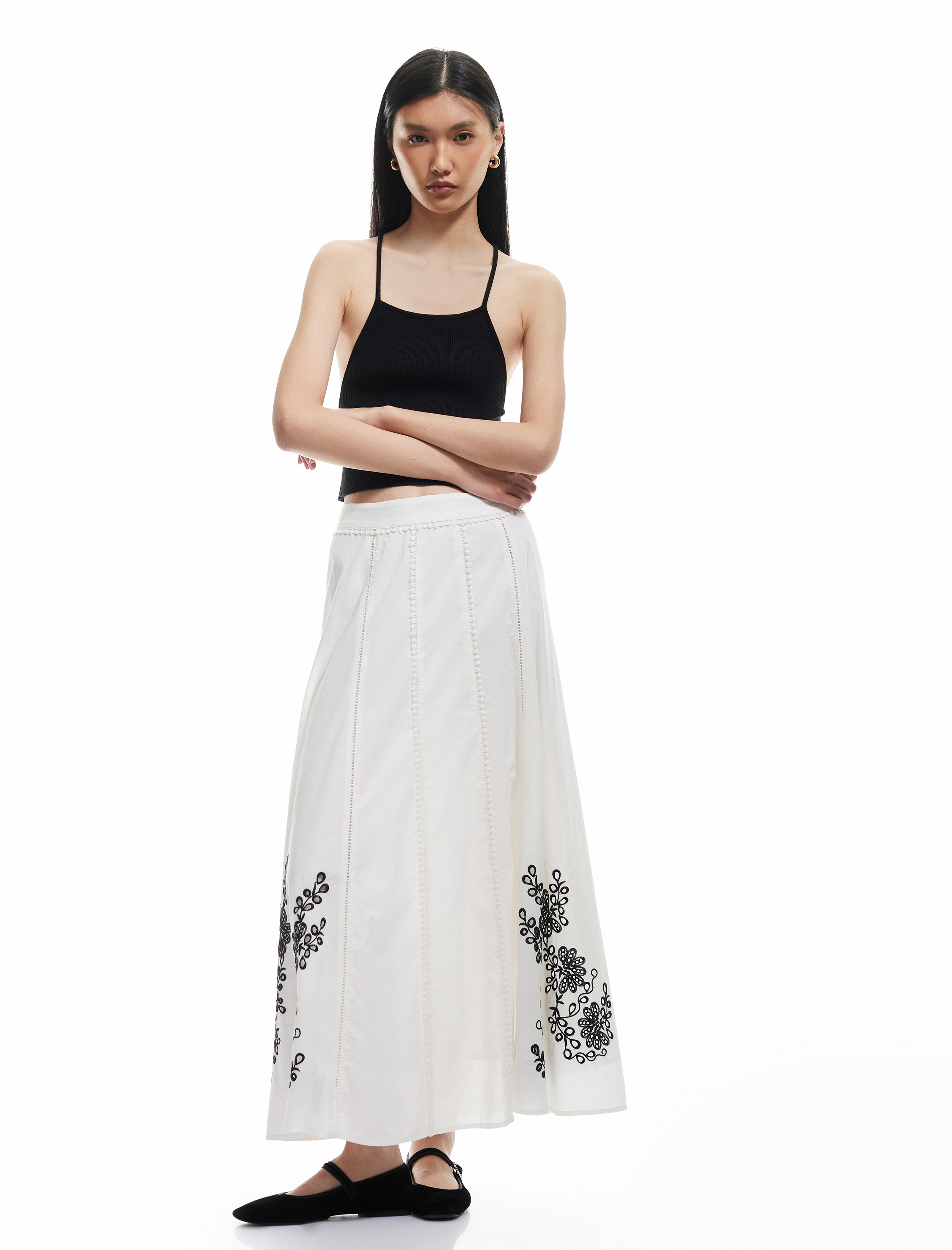   Pamuklu Astarlı Nakış Detaylı Uzun Kloş Etek