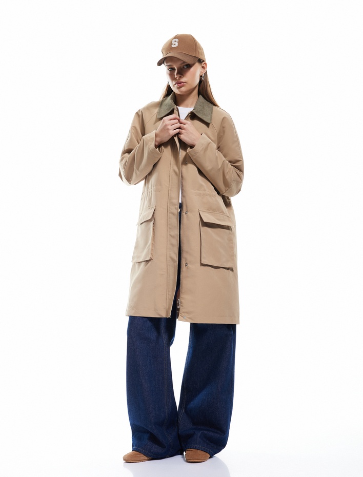  Fermuarlı Cepli Yaka Detaylı Uzun Trençkot