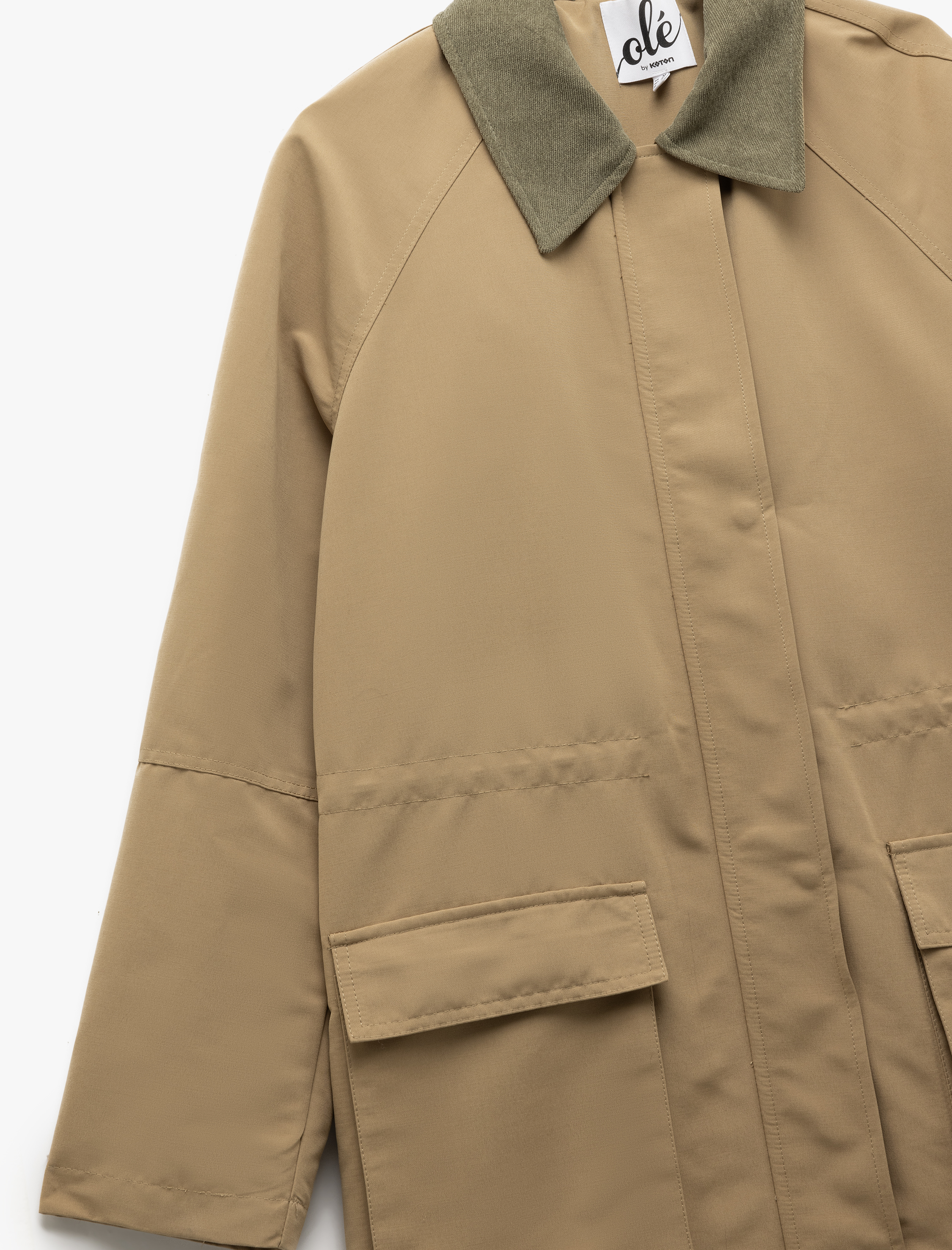   Fermuarlı Cepli Yaka Detaylı Uzun Trençkot