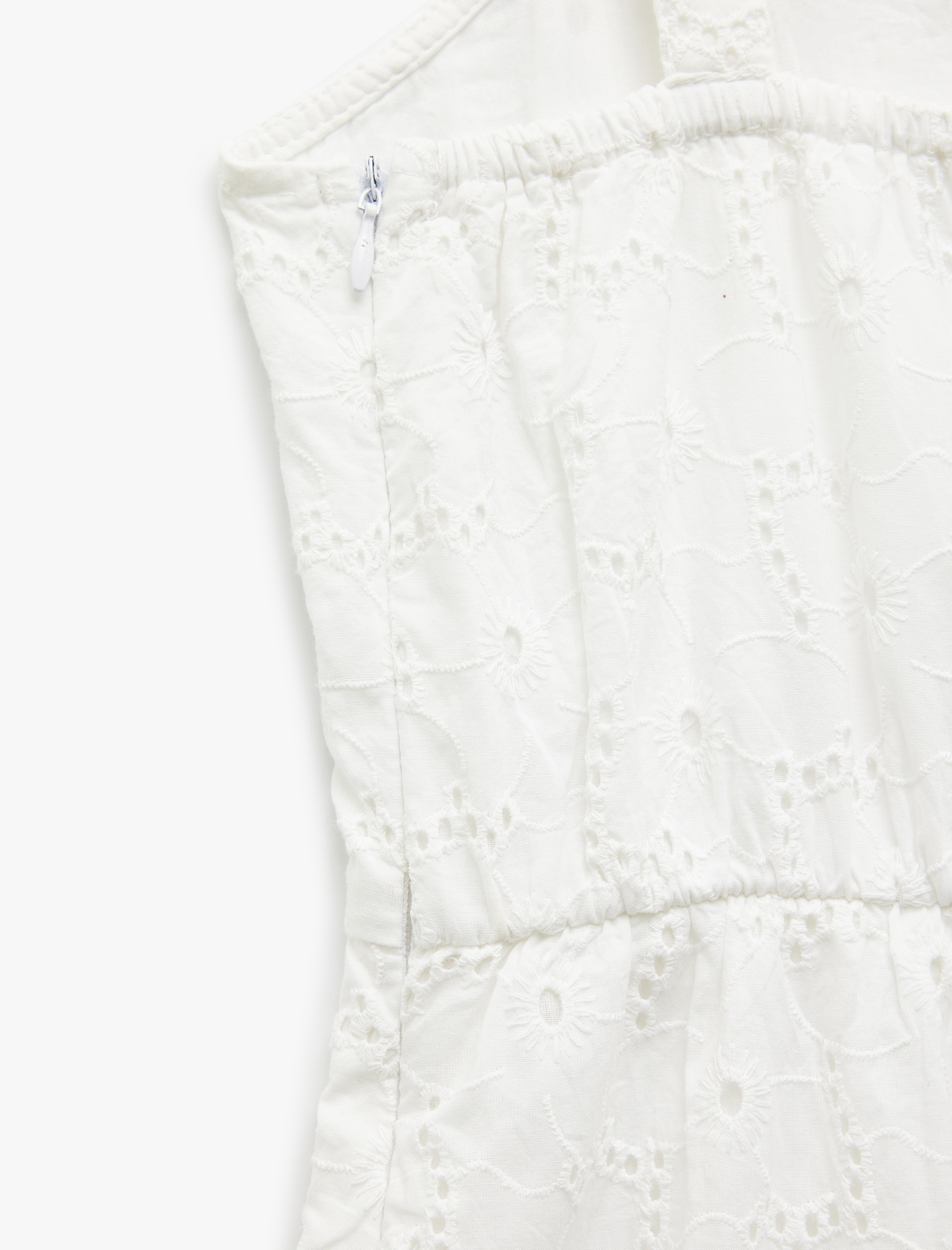   Pamuklu Yırtmaç Detaylı Fistolu Brodeli Midi Askılı Elbise