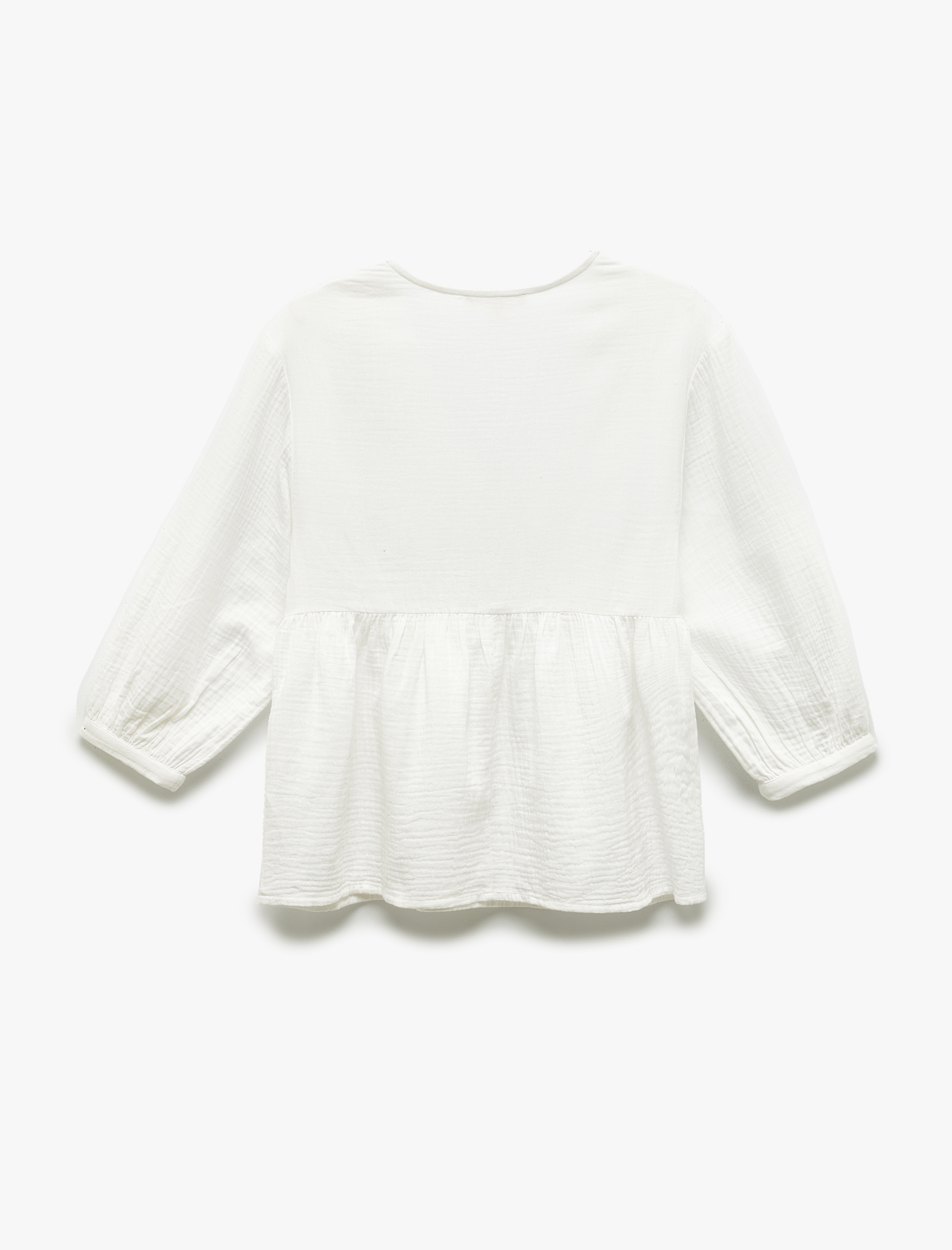   Pamuklu Bol Kalıp Nakış Detaylı V Yaka Fistolu Müslin Bluz