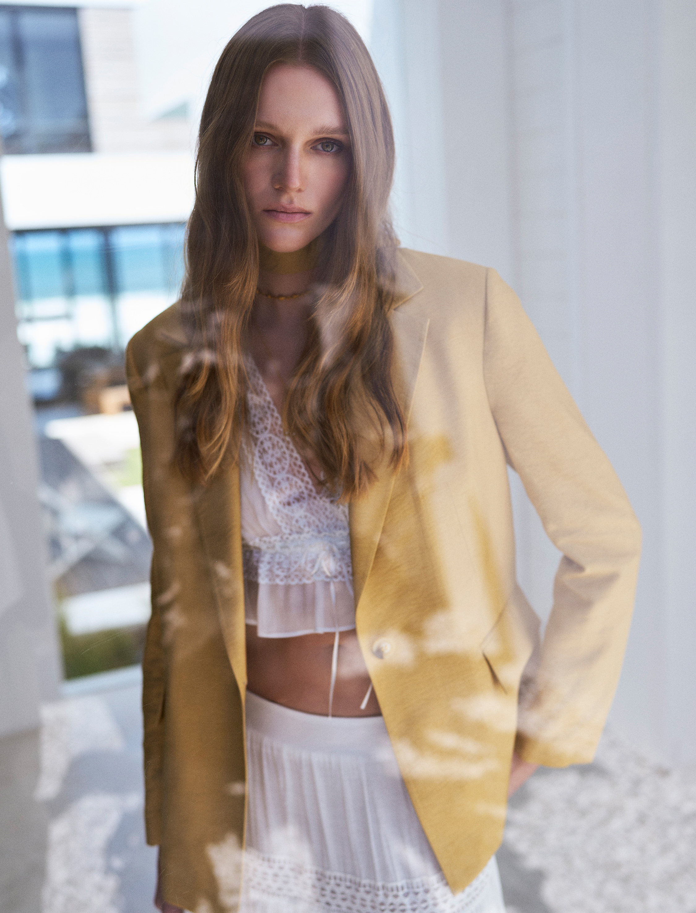   Uzun Kollu Kapaklı Cep Detaylı Kruvaze Blazer Ceket