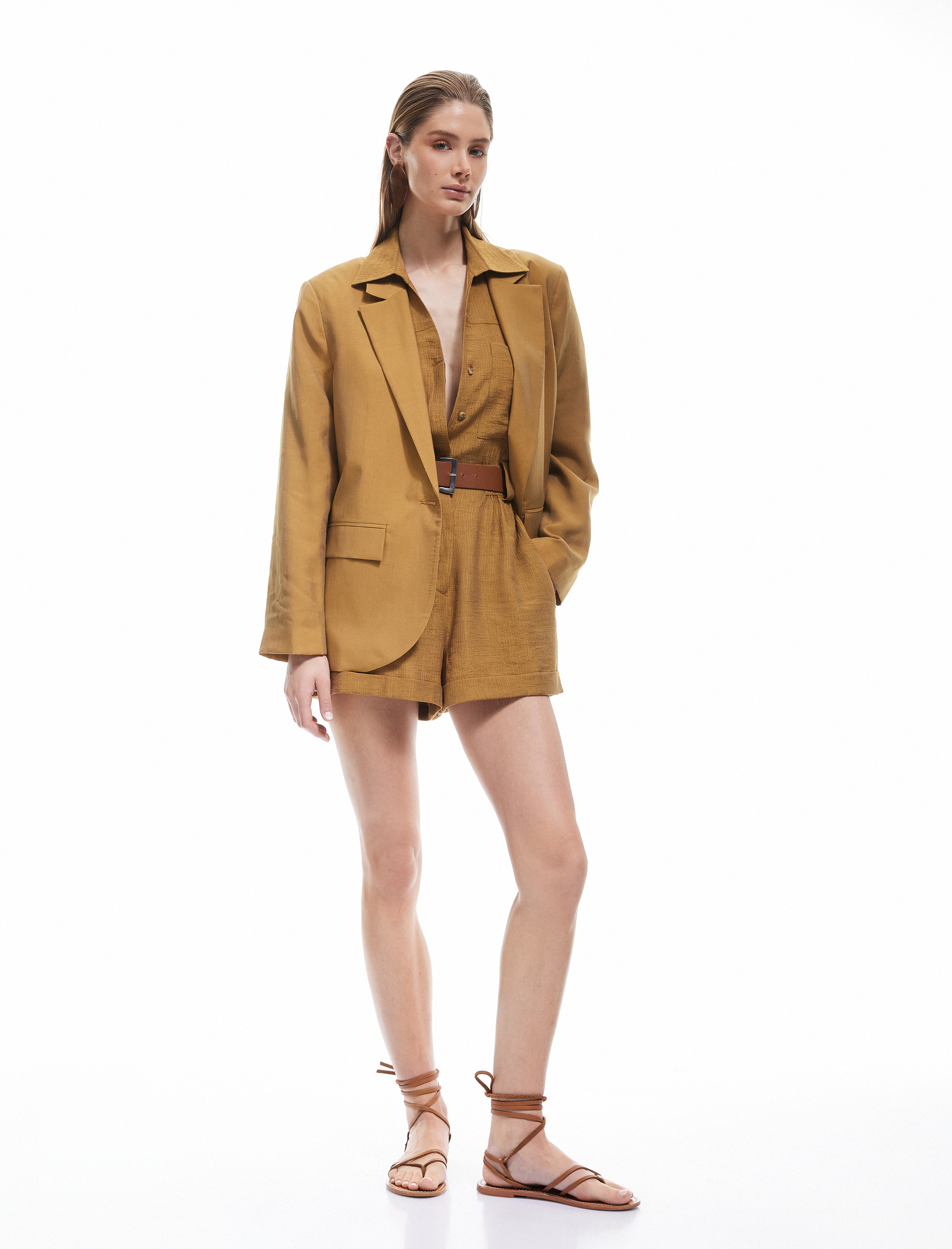   Uzun Kollu Kapaklı Cep Detaylı Kruvaze Blazer Ceket