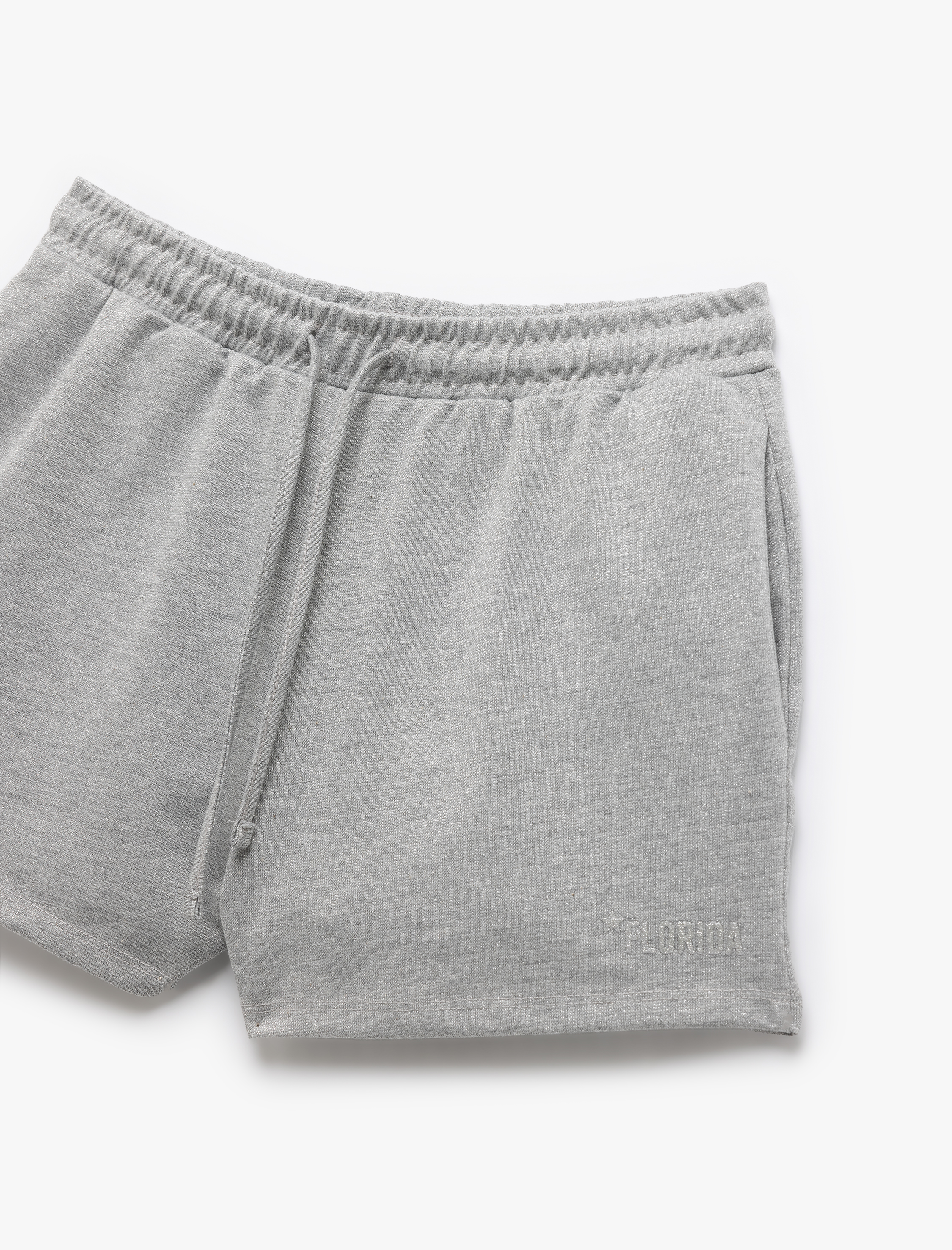   Beli Bağcıklı Nakışlı Dar Kesim Cepli Mini Şort