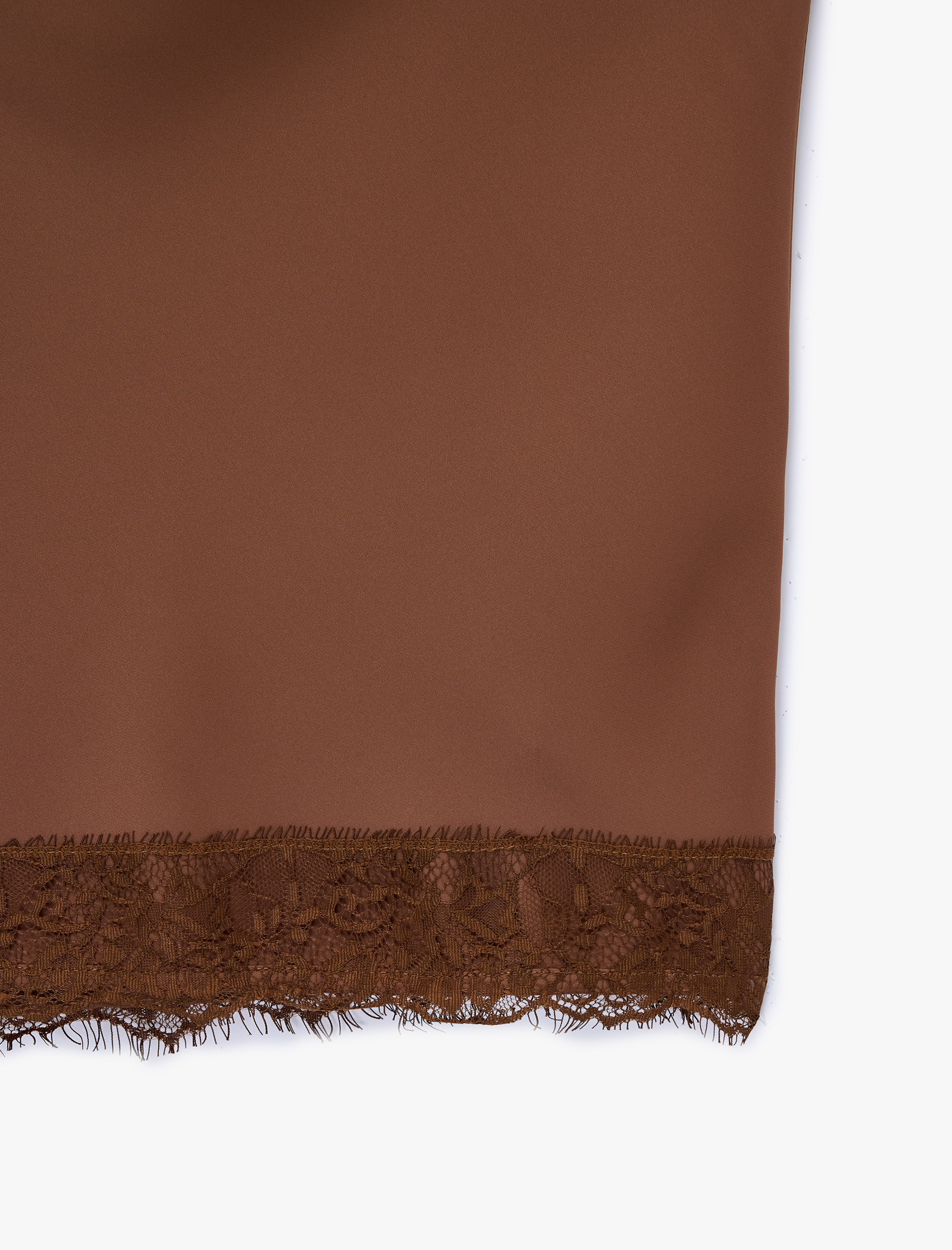   Kolsuz Degaje Yaka Dantel Detaylı Saten Bluz