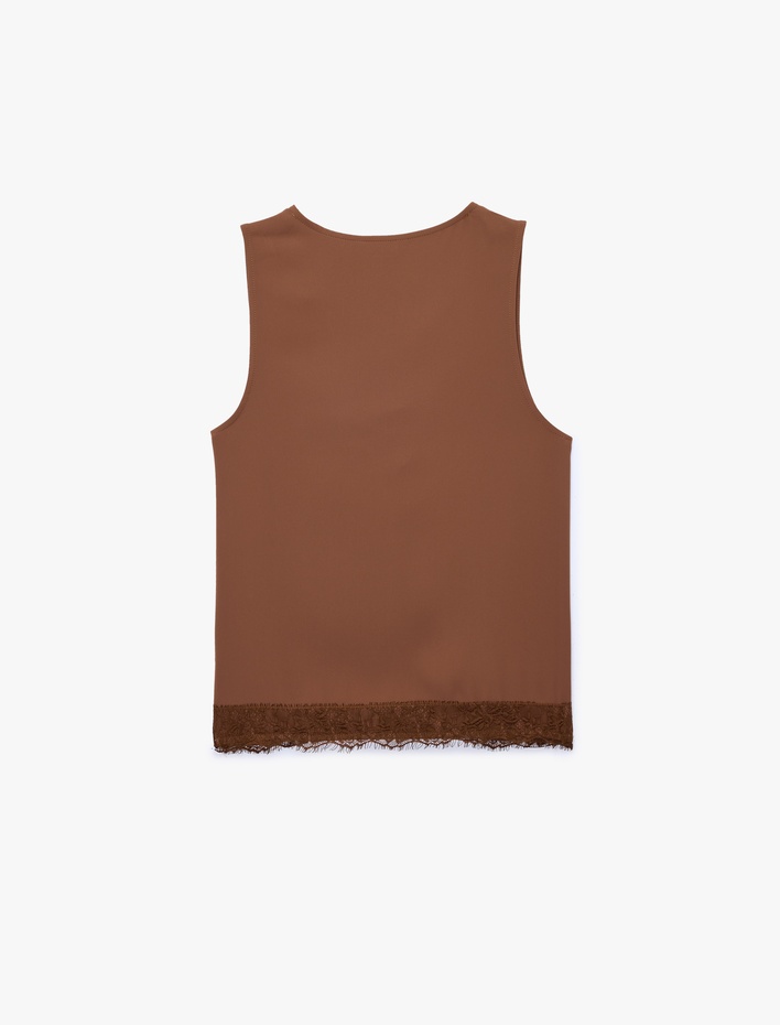  Kolsuz Degaje Yaka Dantel Detaylı Saten Bluz