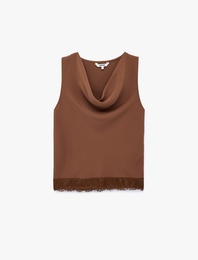 Kolsuz Degaje Yaka Dantel Detaylı Saten Bluz