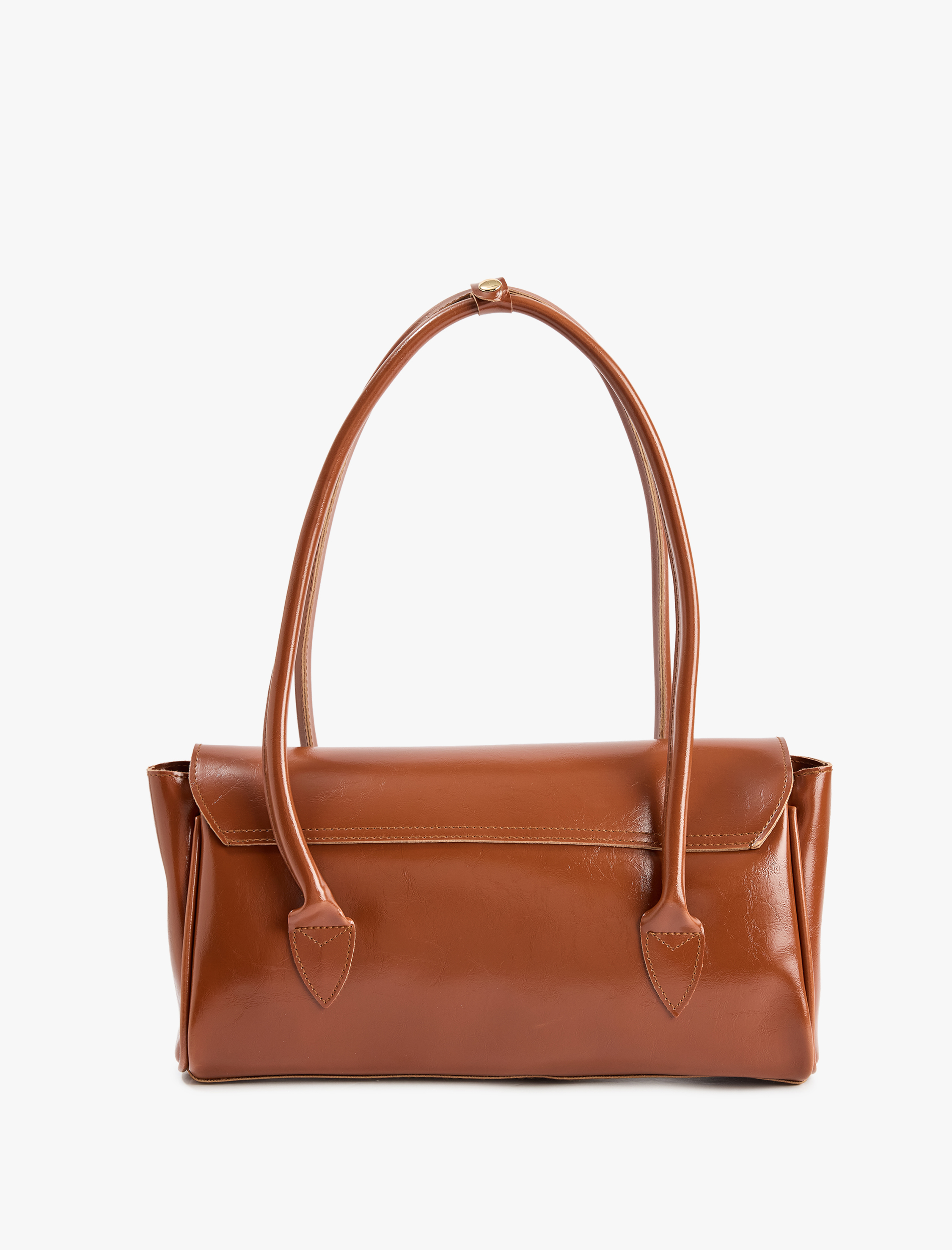  Kadın Suni Deri Kapaklı Metal Aksesuarlı Omuz Çantası