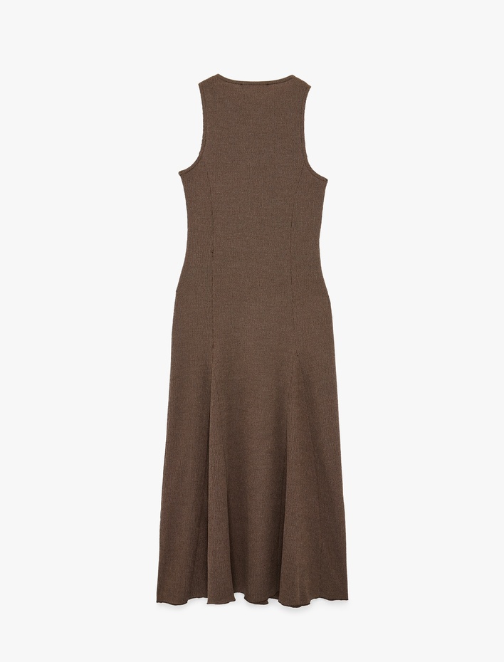  Rahat Kalıp Bisiklet Yaka Dikiş Detaylı Bürümcük Kolsuz Uzun Kloş Elbise