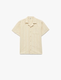 Pamuklu Cep Detaylı Devrik Yaka Kısa Kollu Gömlek