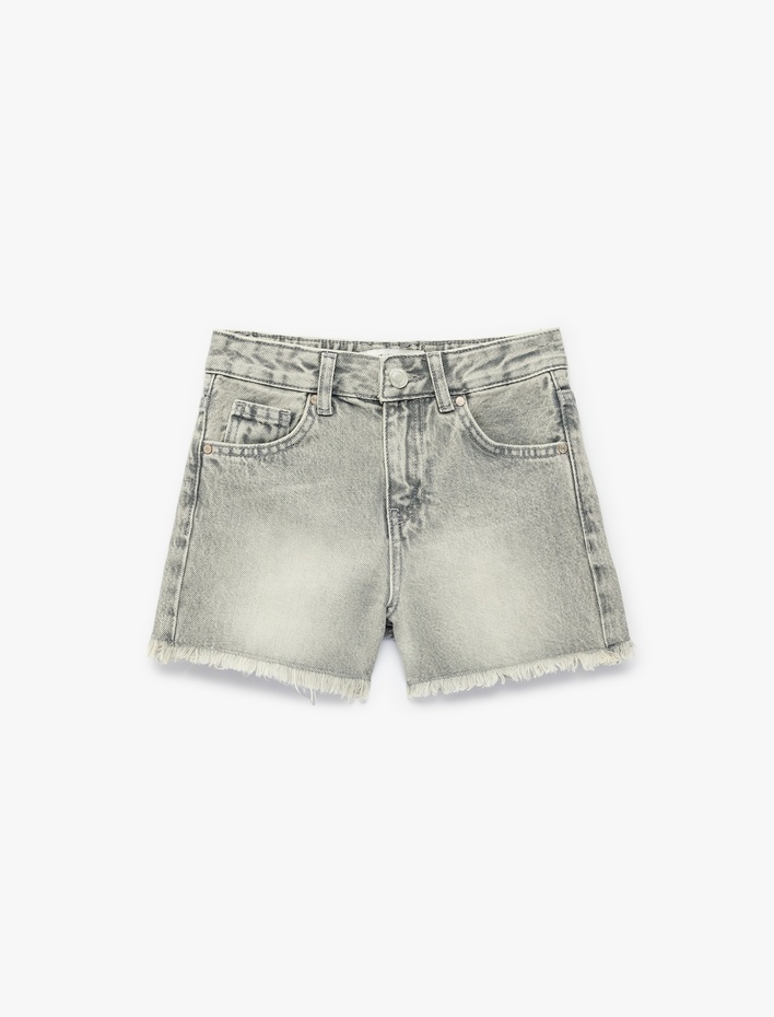 Kız Çocuk Cepli Bol Kesim Püsküllü Paça Pamuklu Denim Şort