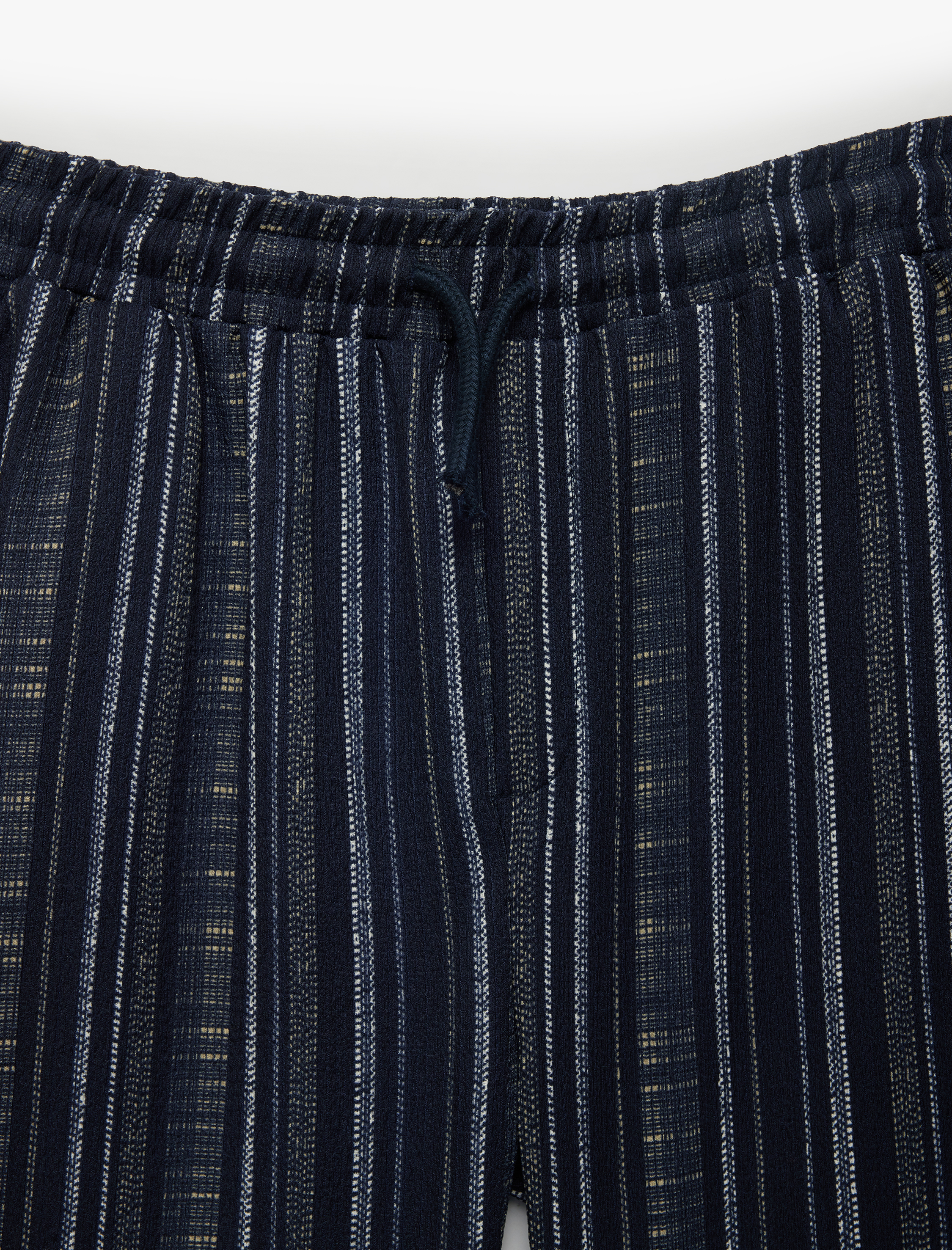  Erkek Çocuk Desenli Bürümcük Kumaş Bermuda Çizgili Şort