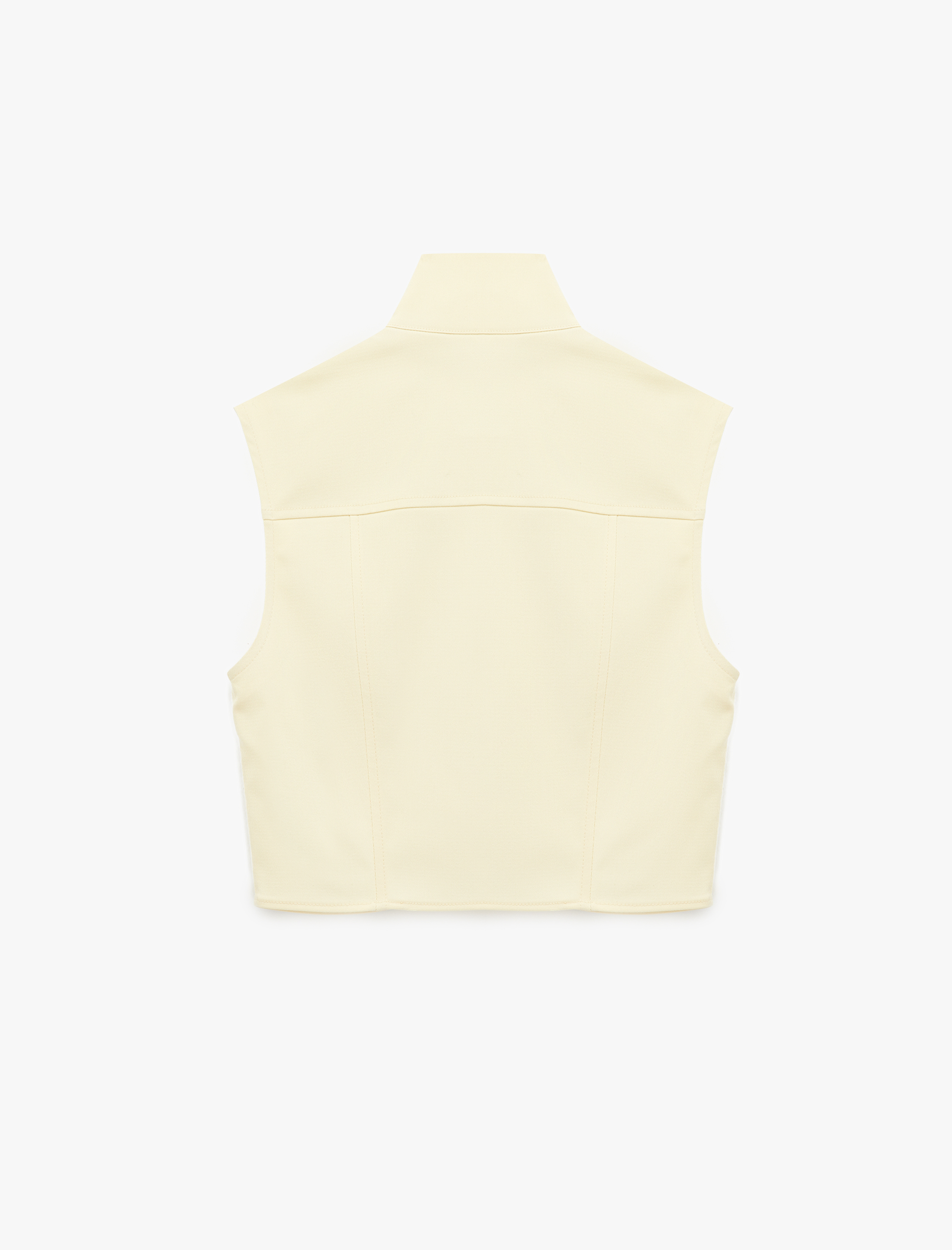   Asimetrik Kesim Düğme Detaylı Kolsuz Dik Yaka Bluz