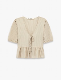 Viskon Karışımlı V Yaka Bağlama Detaylı Kısa Balon Kol Bluz