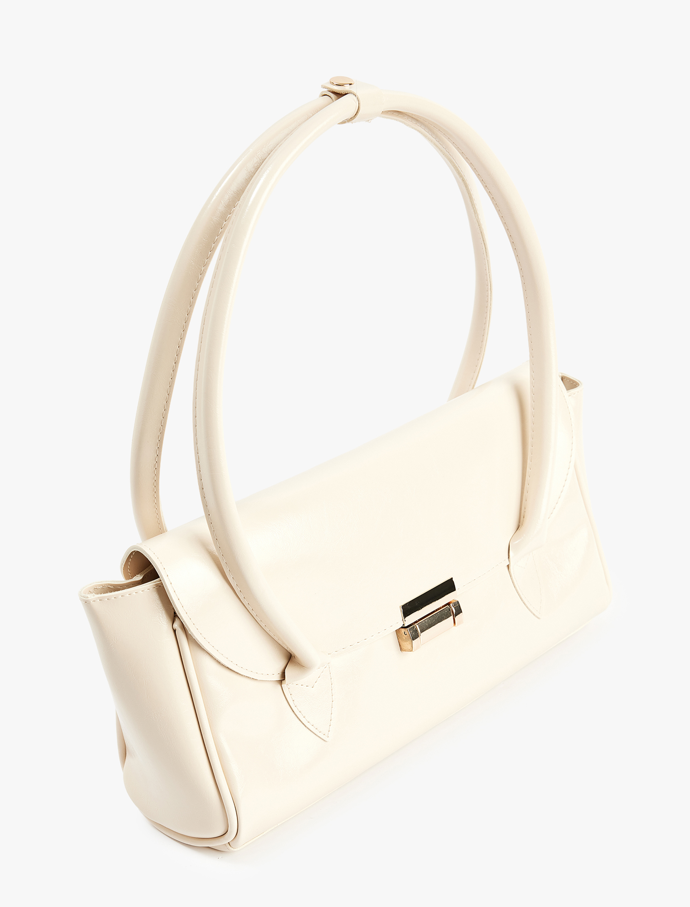  Kadın Suni Deri Kapaklı Metal Aksesuarlı Omuz Çantası