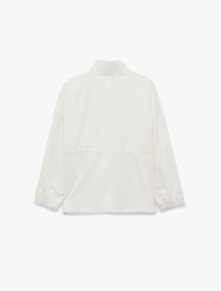  Cep Detaylı Fermuarlı Büzgülü Dik Yaka Mevsimlik Ceket