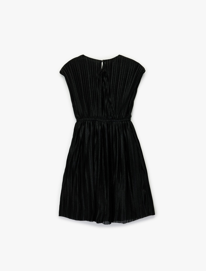 Kız Çocuk Bisiklet Yaka Simli İnce Piliseli Kolsuz Elbise