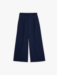 Cepli Pile Detaylı Geniş Paça Çizgili Pantolon