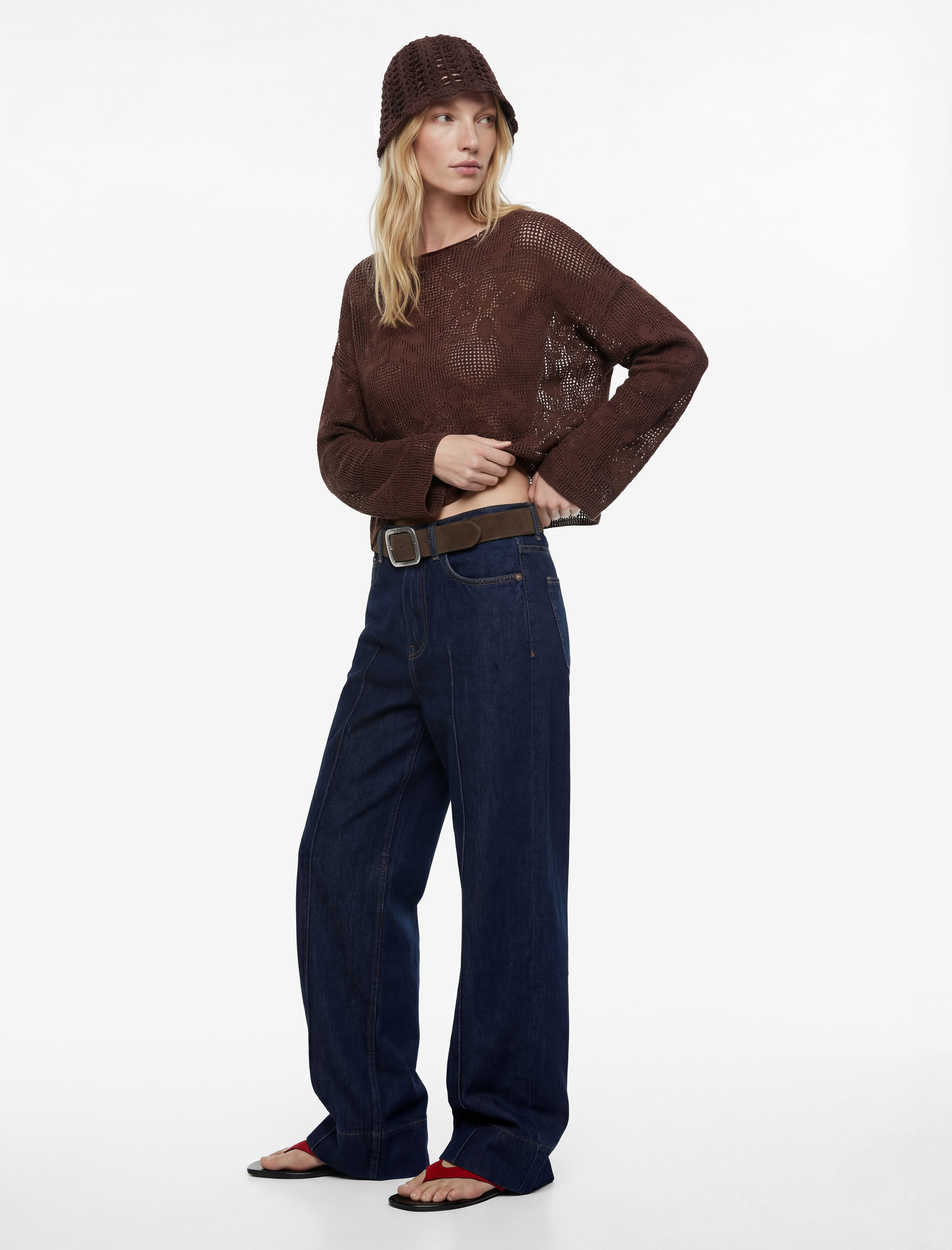   Geniş Uzun Kollu Kayık Yaka Kroşe Ajurlu Kazak