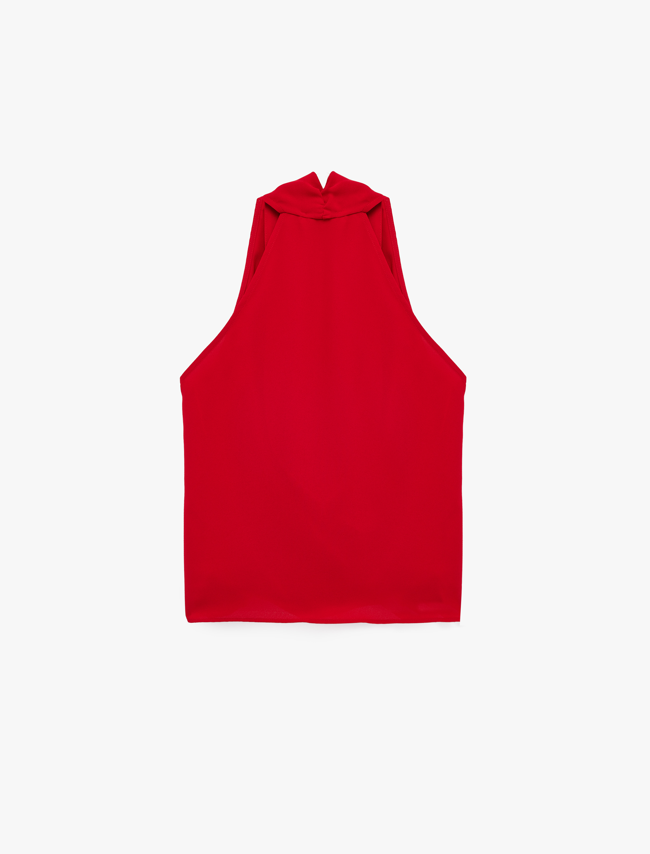   Metal Aksesuarlı Kruvaze Yaka Kolsuz Krep Bluz