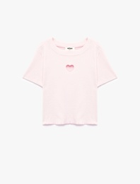 Pamuklu Kısa Kollu Kalp Pencere Detaylı Crop Tişört