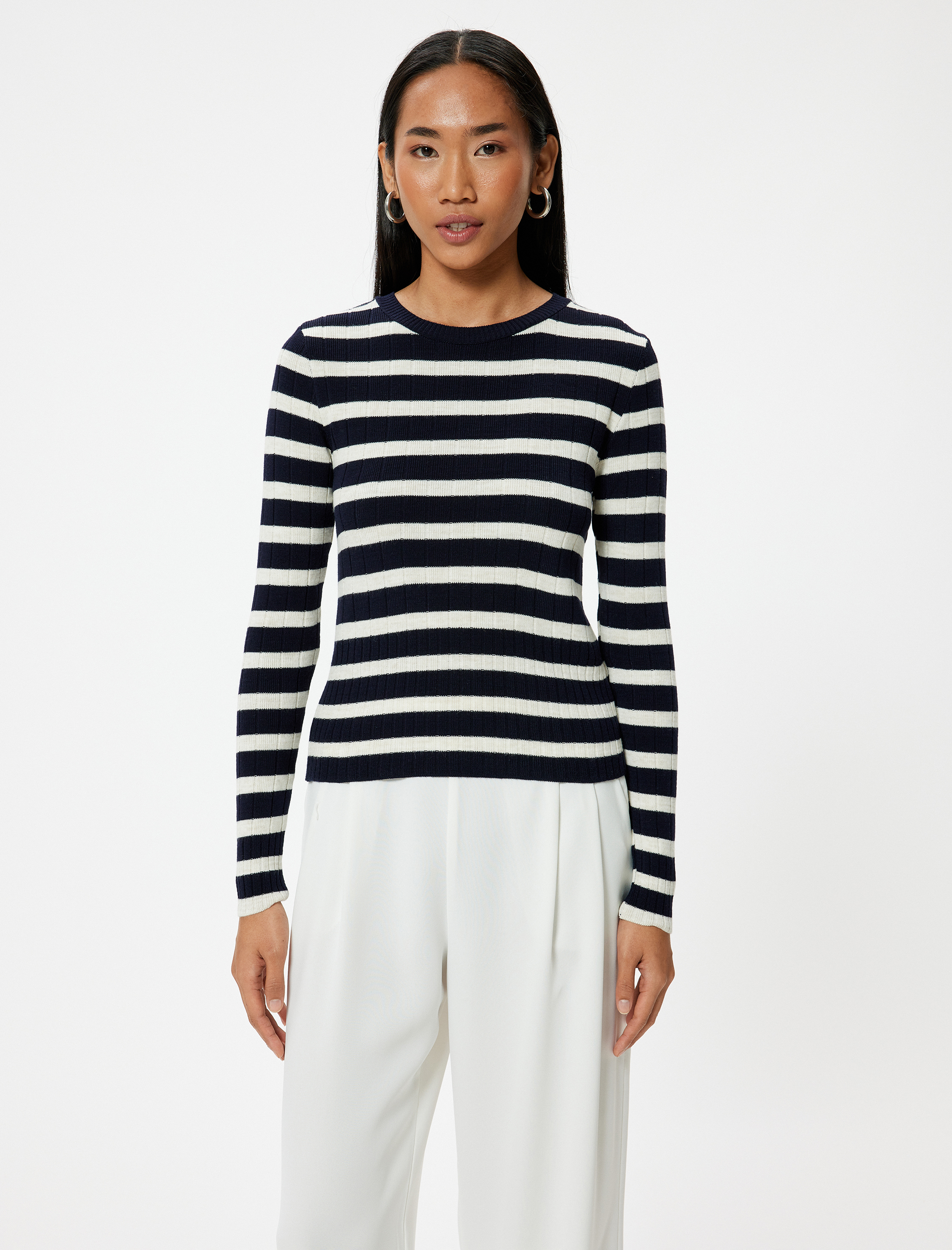   Triko Kazak Uzun Kollu Yuvarlak Yaka