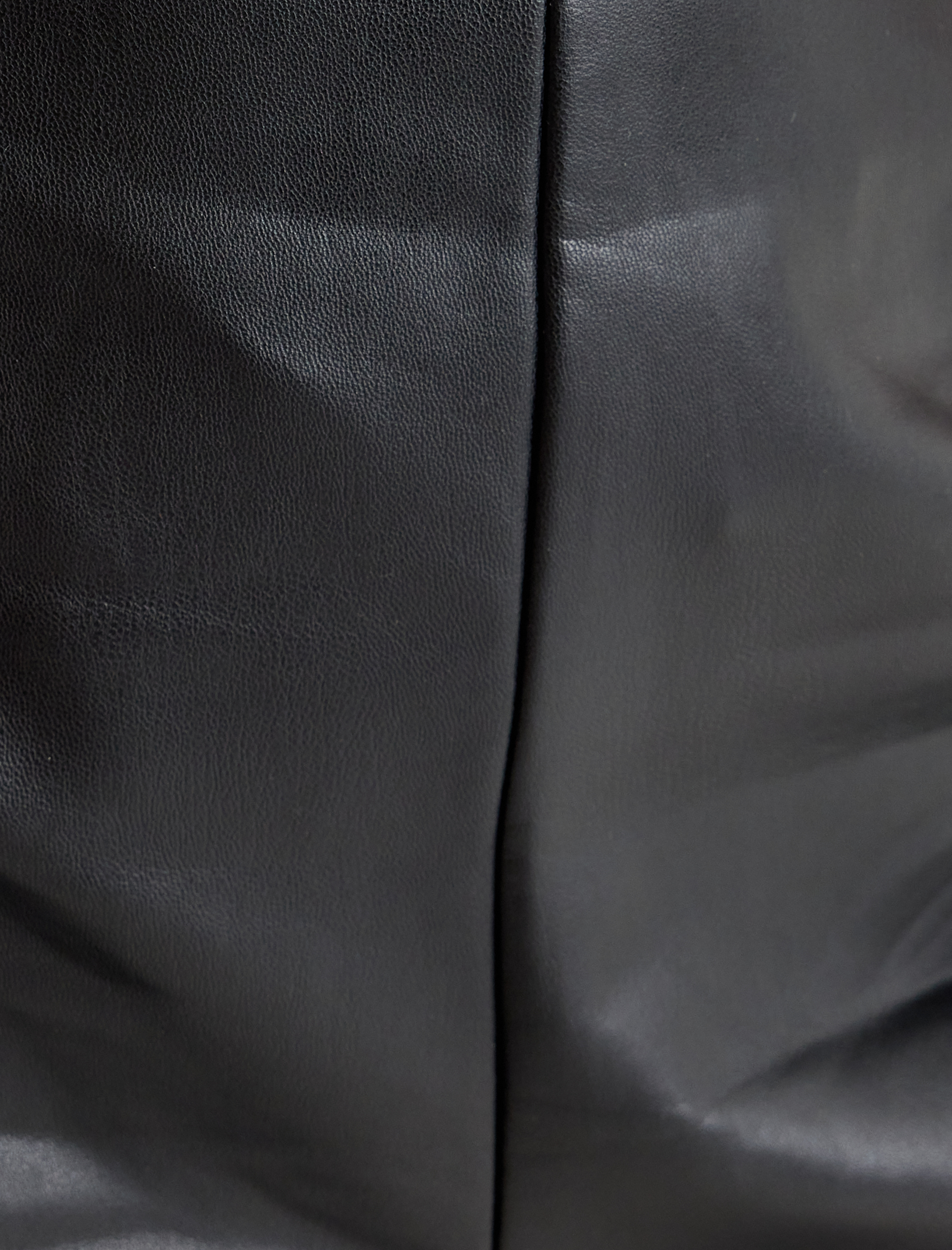   Yüksek Bel Cepli Mini Suni Deri Şort