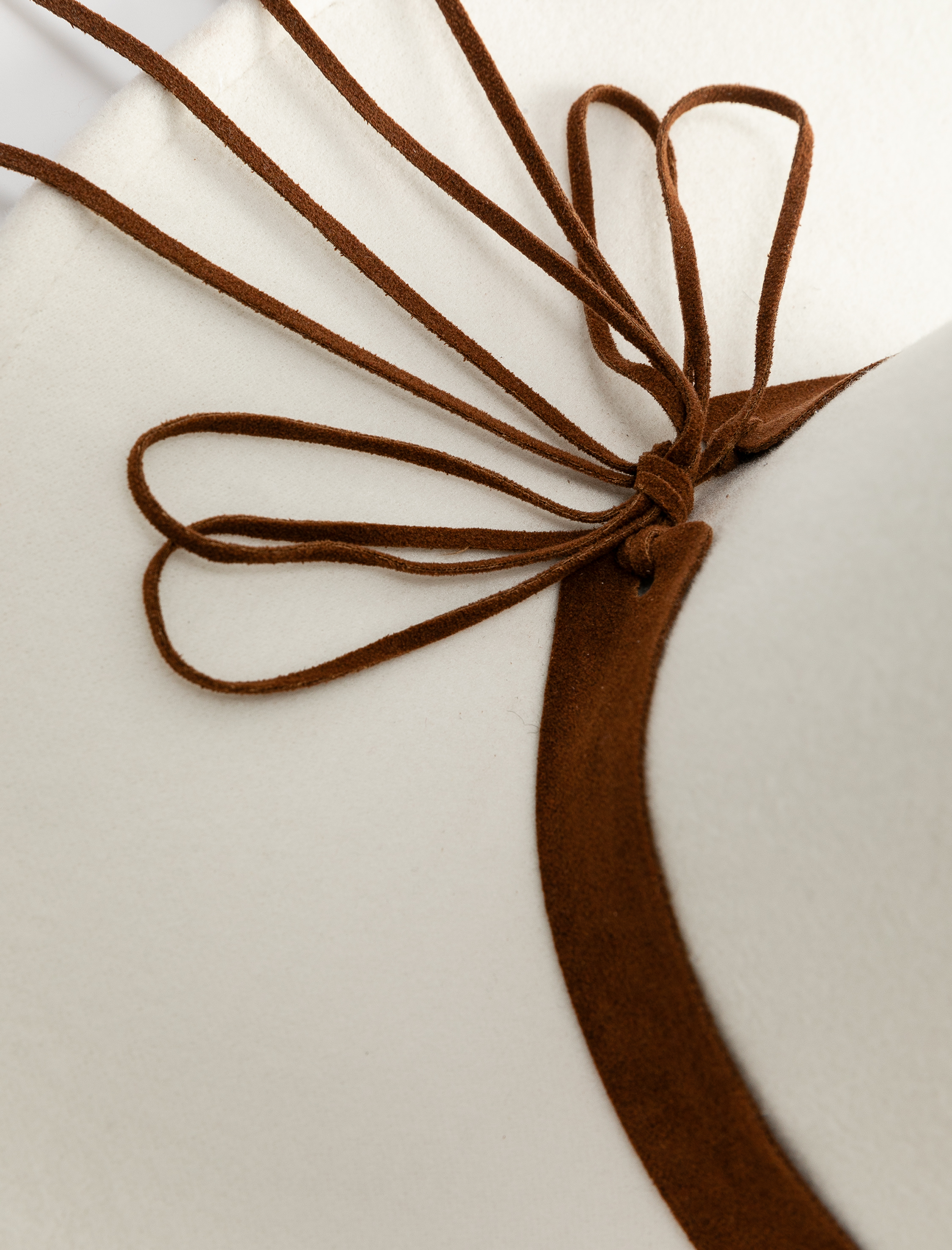  Kadın Kaşe Fötr Şapka Taşlı Aksesuar Detaylı