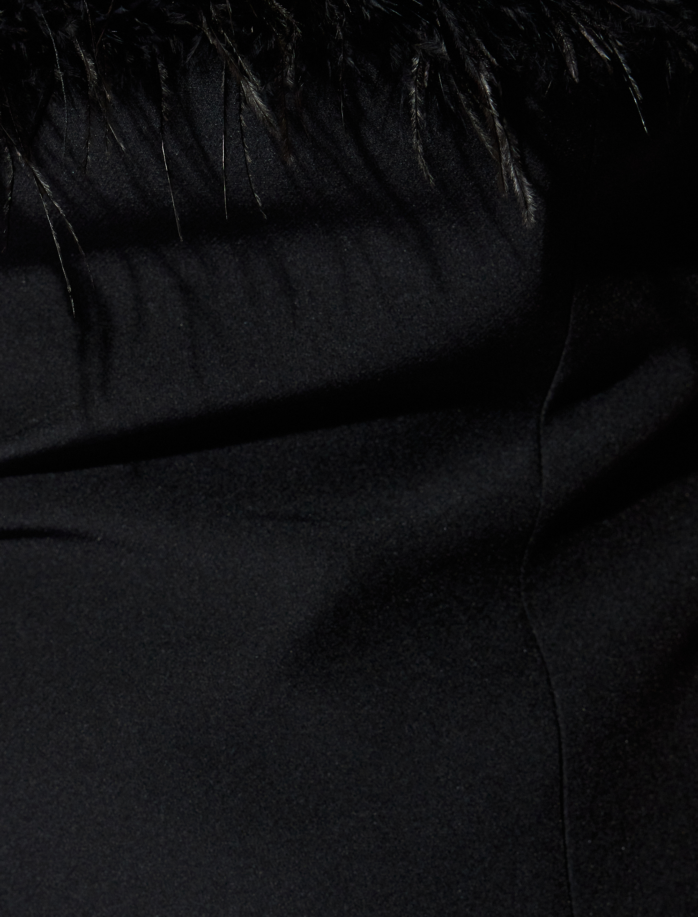   Tüylü Straplez Mini Kolsuz Abiye Elbise