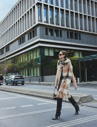 Uzun Kollu Rahat Kalıp Midi Boy Balıkçı Yaka Triko Elbise