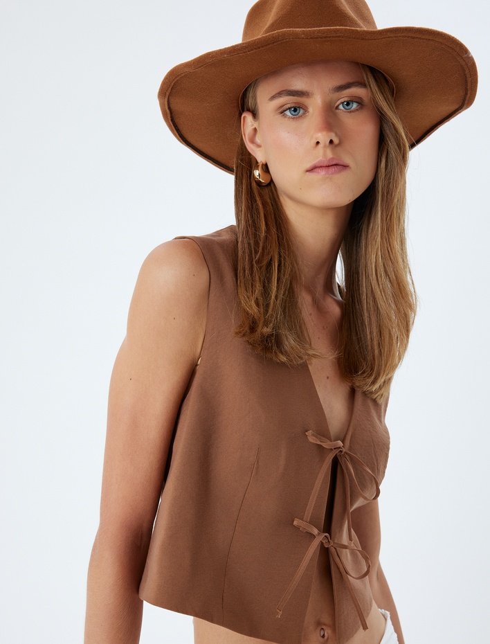  Fiyonklu Önü Bağcıklı Crop Yelek V Yaka Modal Kumaş