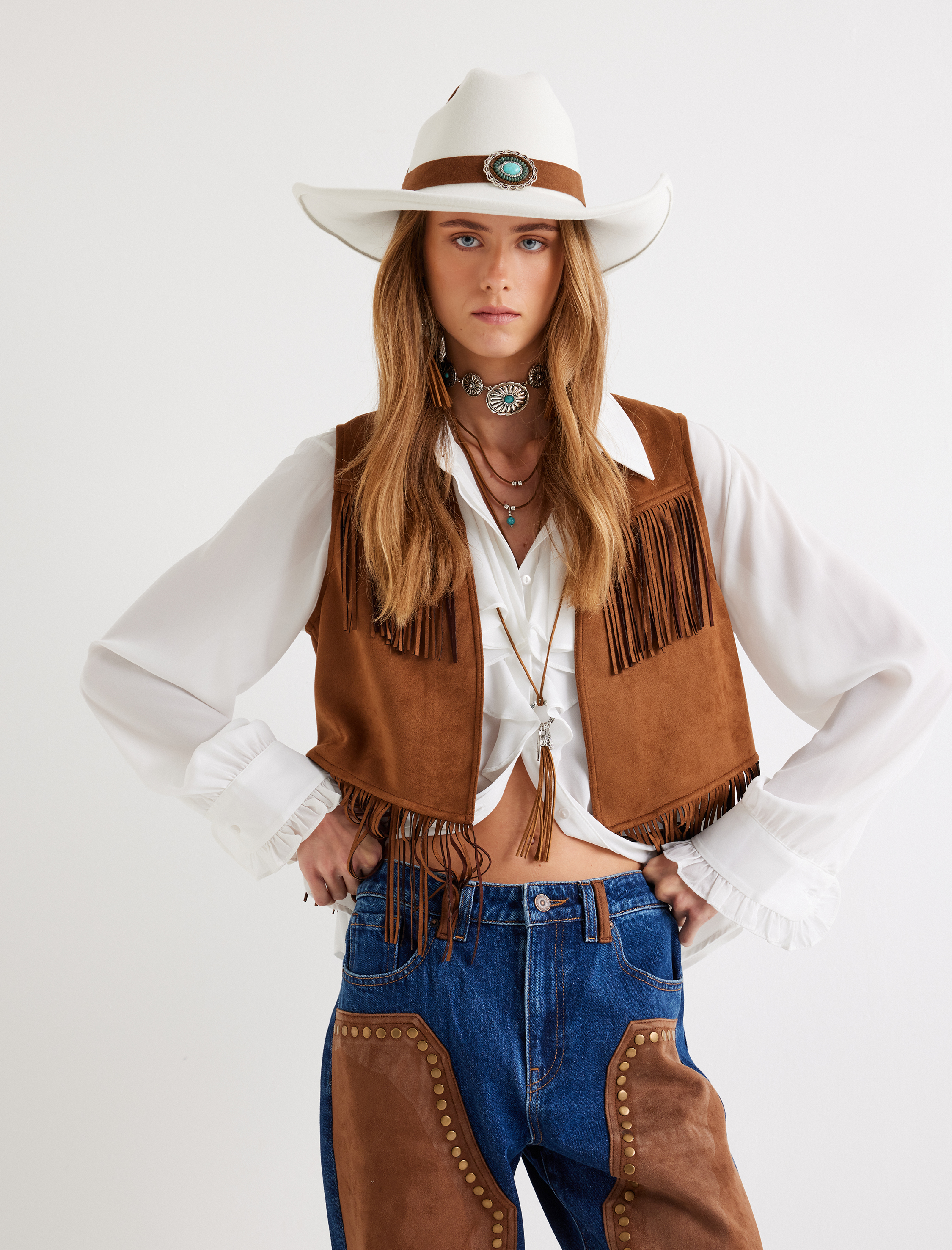   Crop Boy Rahat Kalıp Püsküllü Suni Süet Yelek