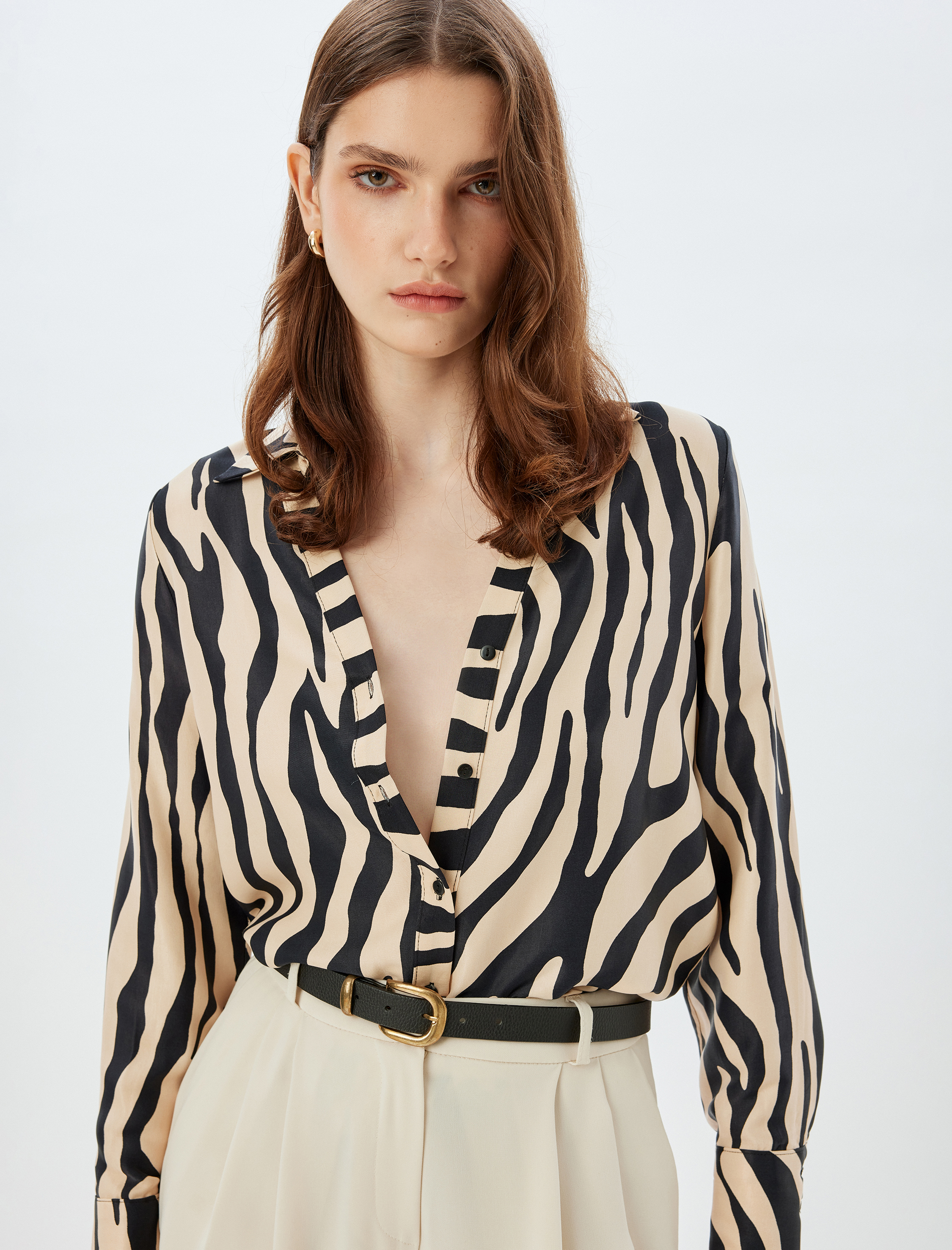   Zebra Desenli Gömlek Uzun Kollu V Yaka