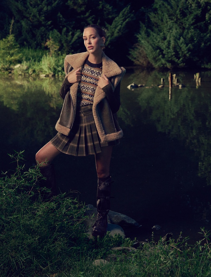  Koton X Sima Tarkan - Yarım Kemer Detaylı Ekose Kruvaze Pileli Mini Şort Etek