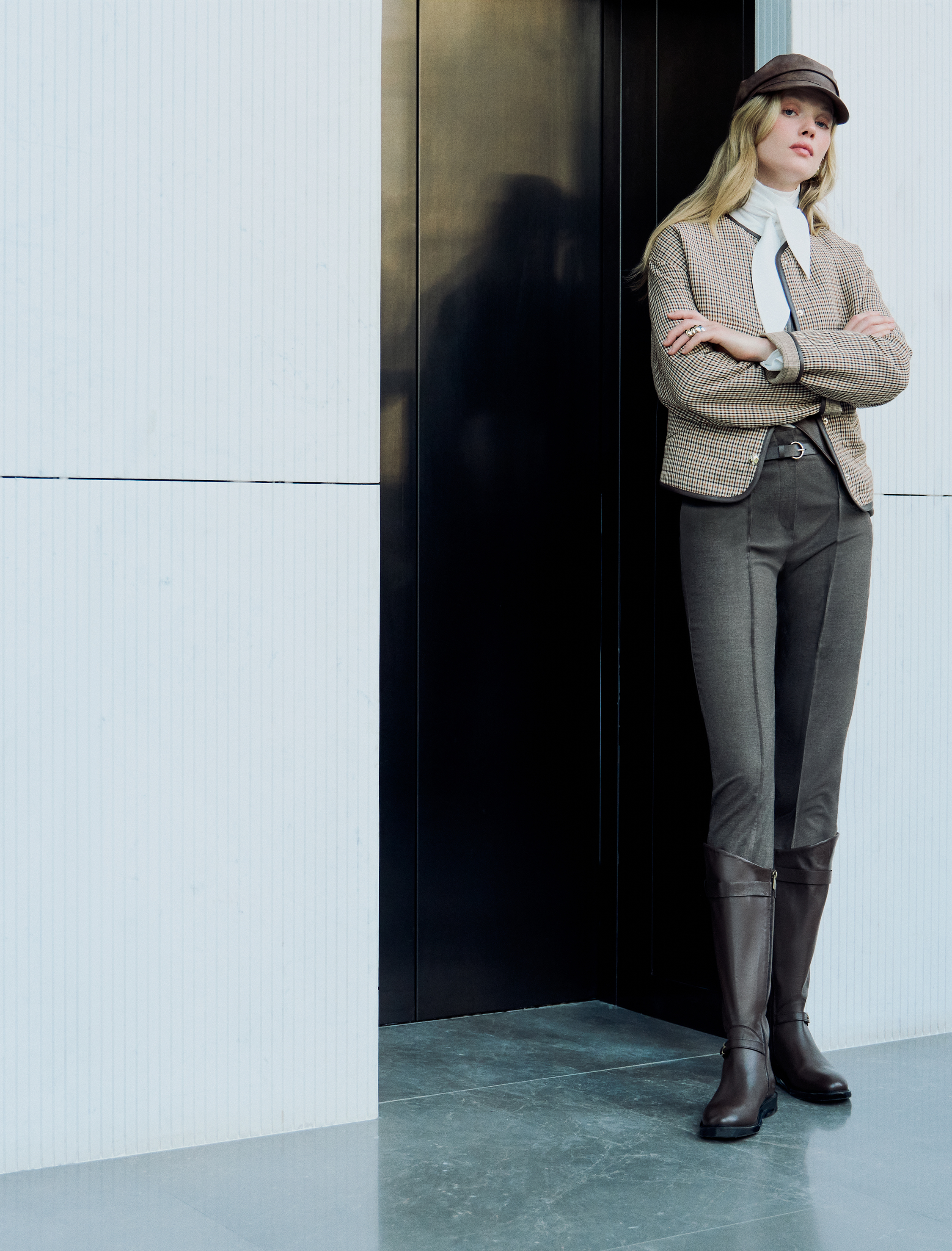   Bağlama Detaylı Dik Yaka Gömlek Uzun Kollu Manşetli Drapeli