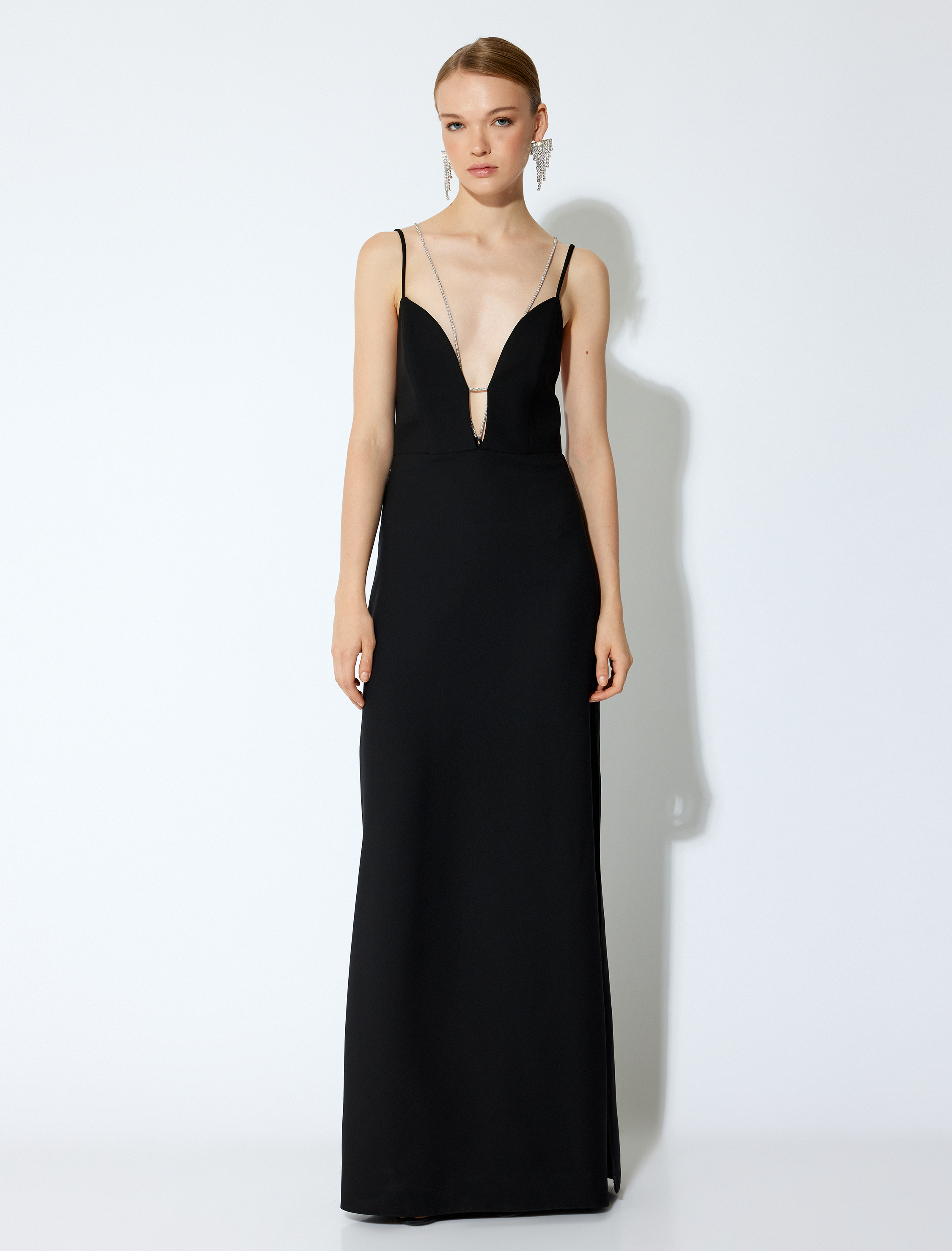   V Yaka Taşlı İp Askılı Sırtı Bağcıklı Yırtmaçlı Uzun Abiye Elbise