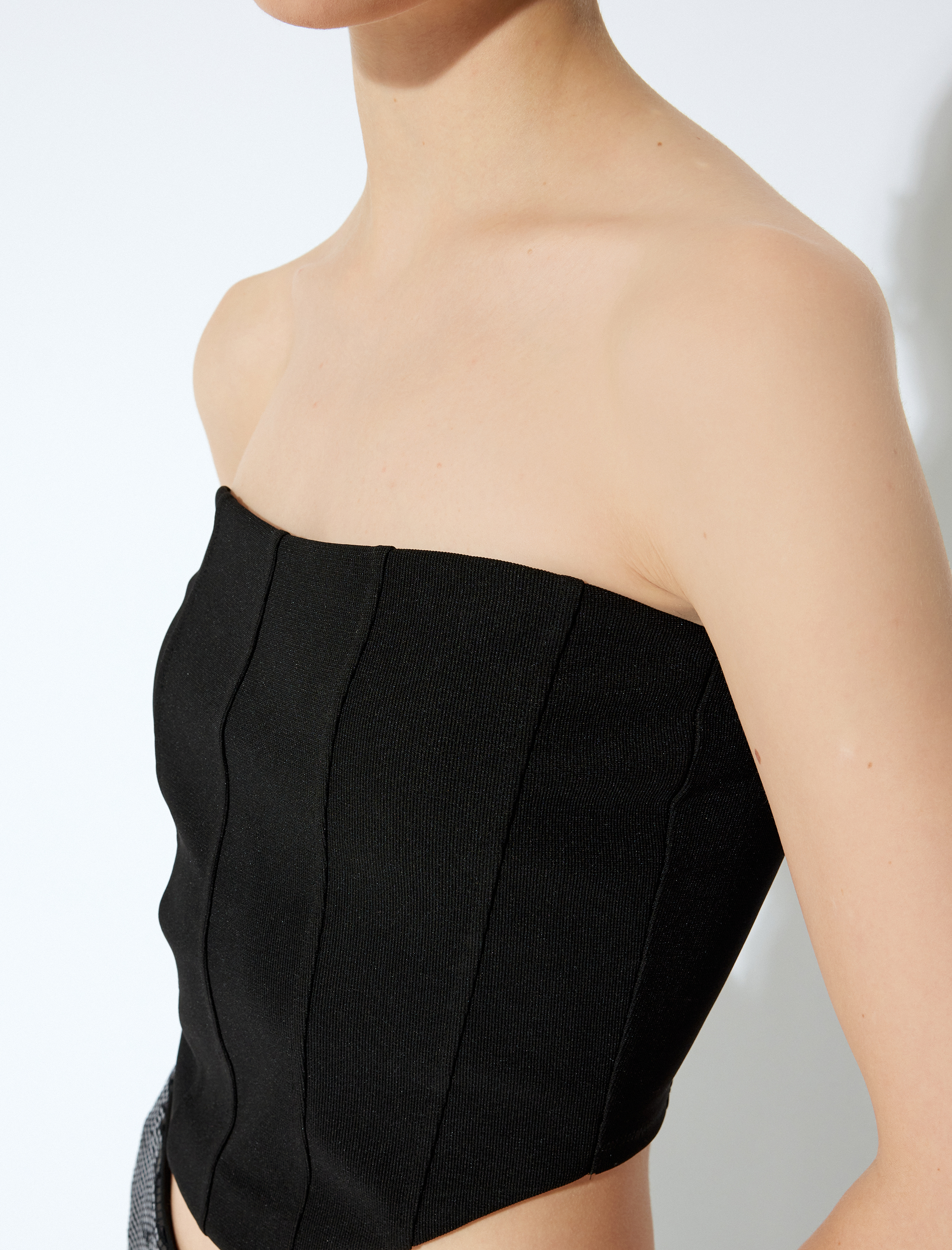   Slim Fit Asimetrik Straplez Crop Top