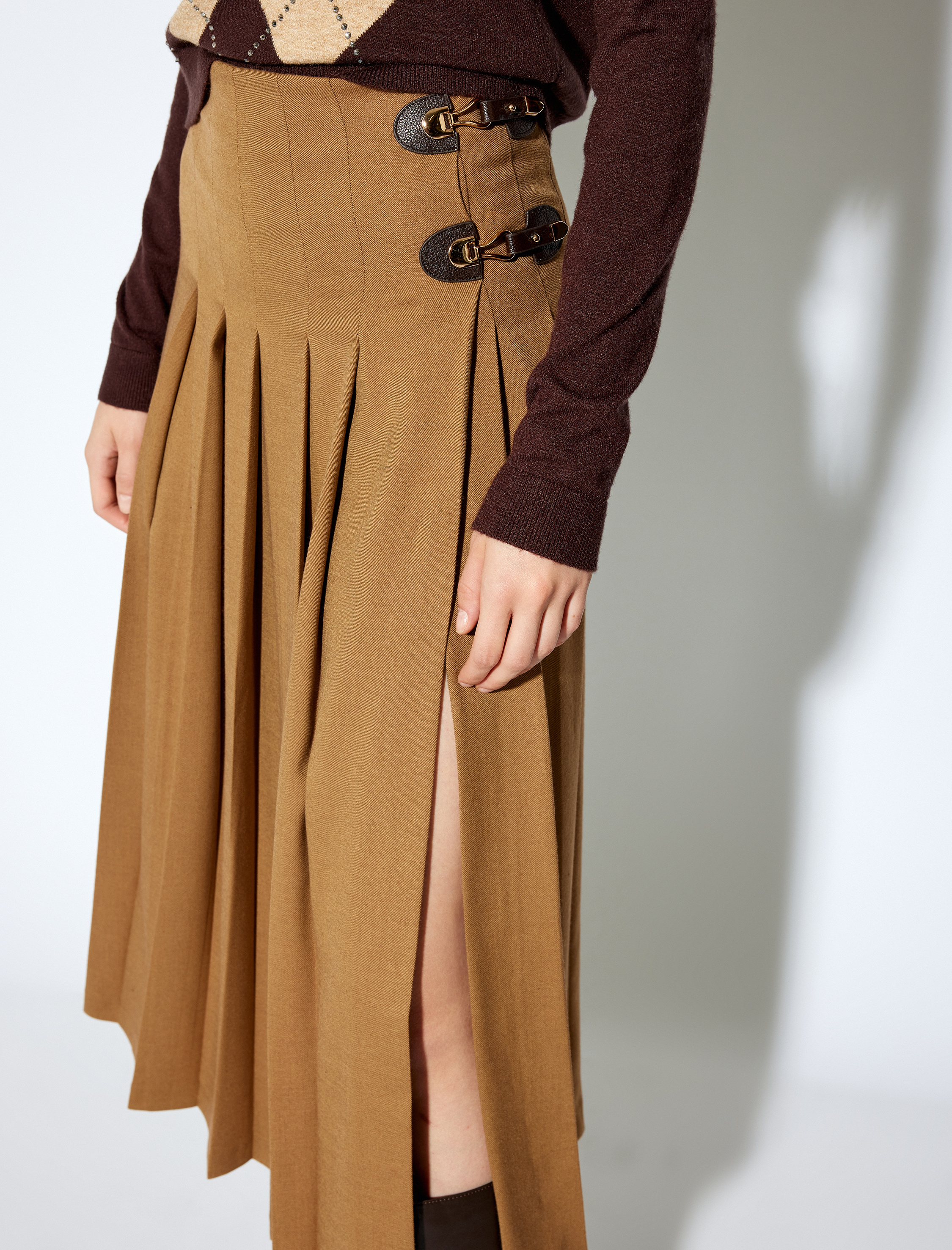   Koton X Melis Ağazat - Yırtmaçlı Yarım Kemer Detaylı Kalın Pileli Midi Boy Etek