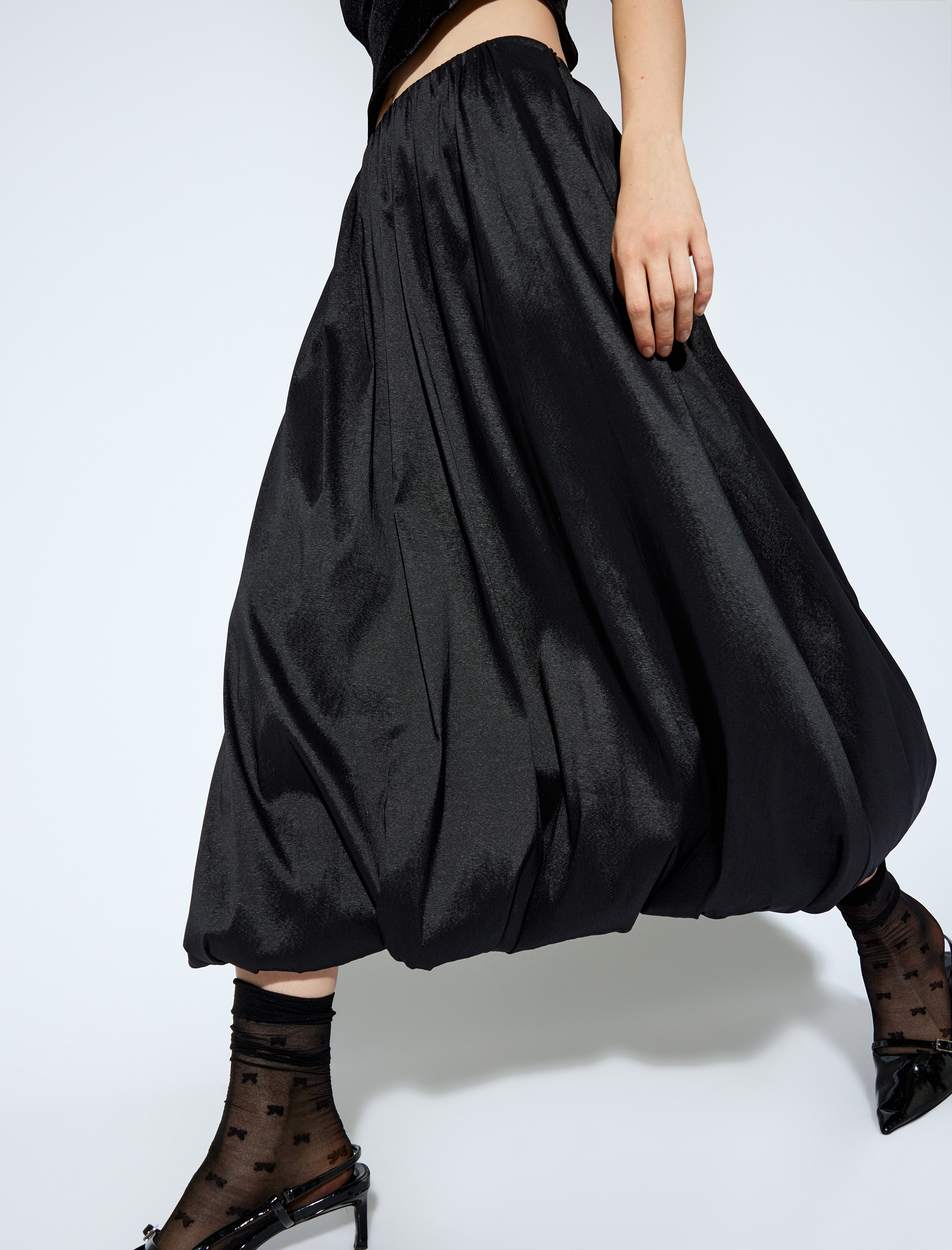   Koton X Melis Ağazat - Standart Bel Oversize Uzun Saten Balon Etek