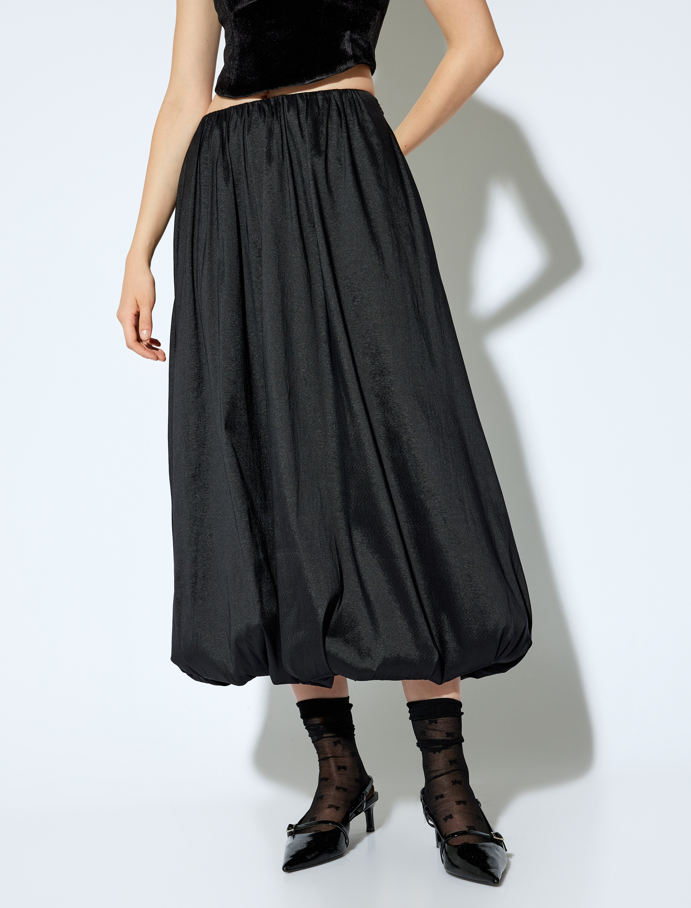   Koton X Melis Ağazat - Standart Bel Oversize Uzun Saten Balon Etek