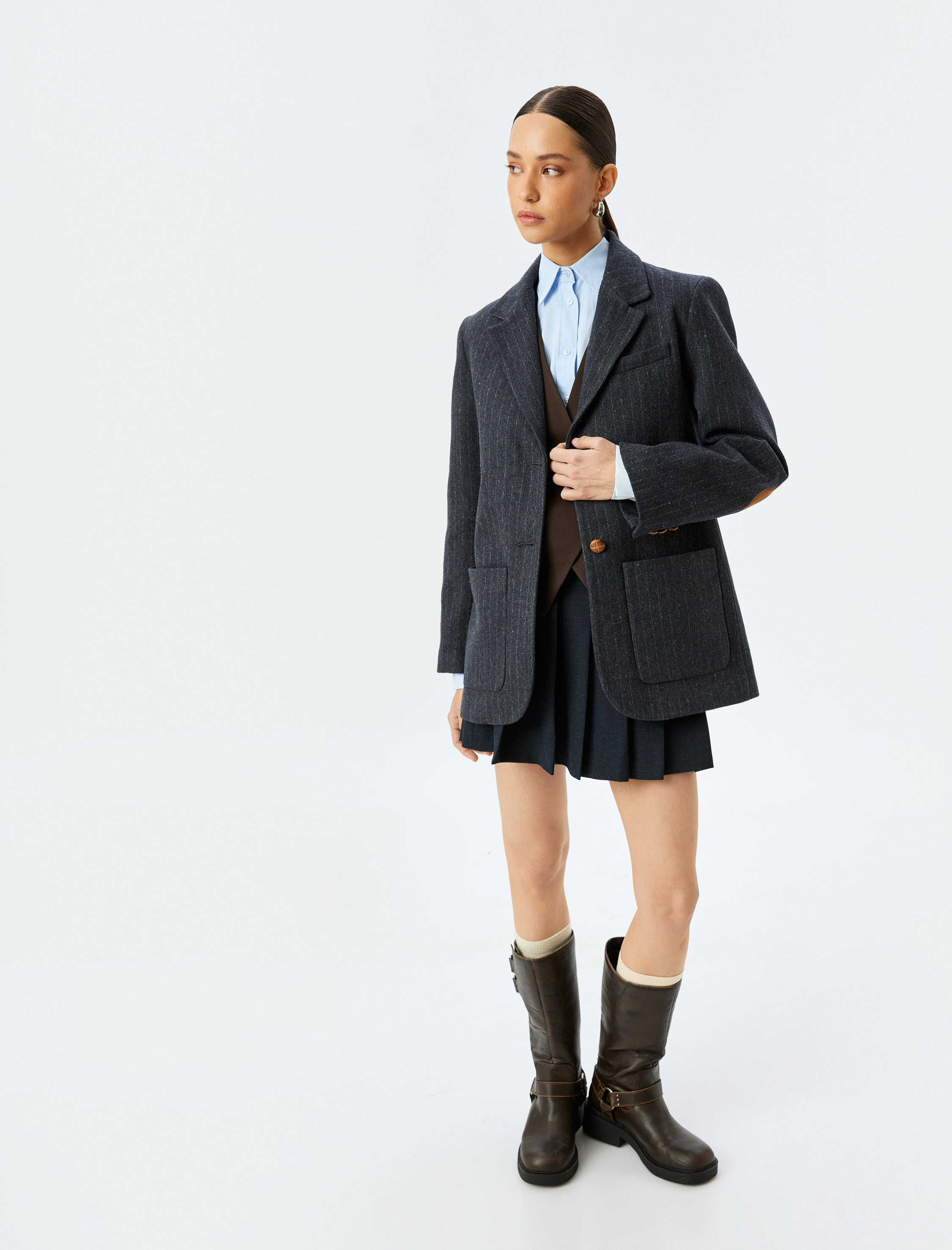   Aplike Çift Cep Detaylı Kruvaze Oversize Kaşe Blazer Ceket